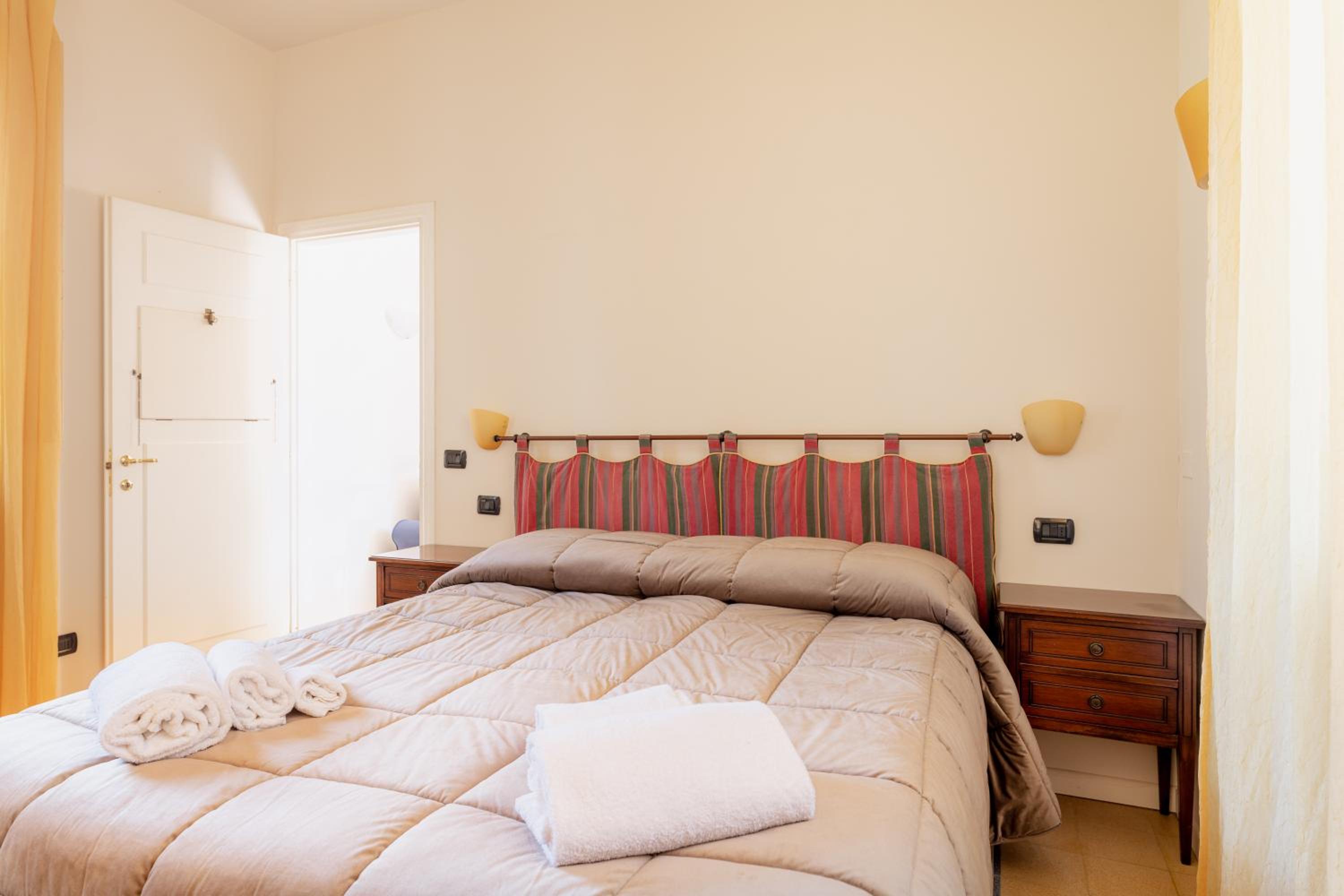 One-Bedroom Apartment - Photo 3