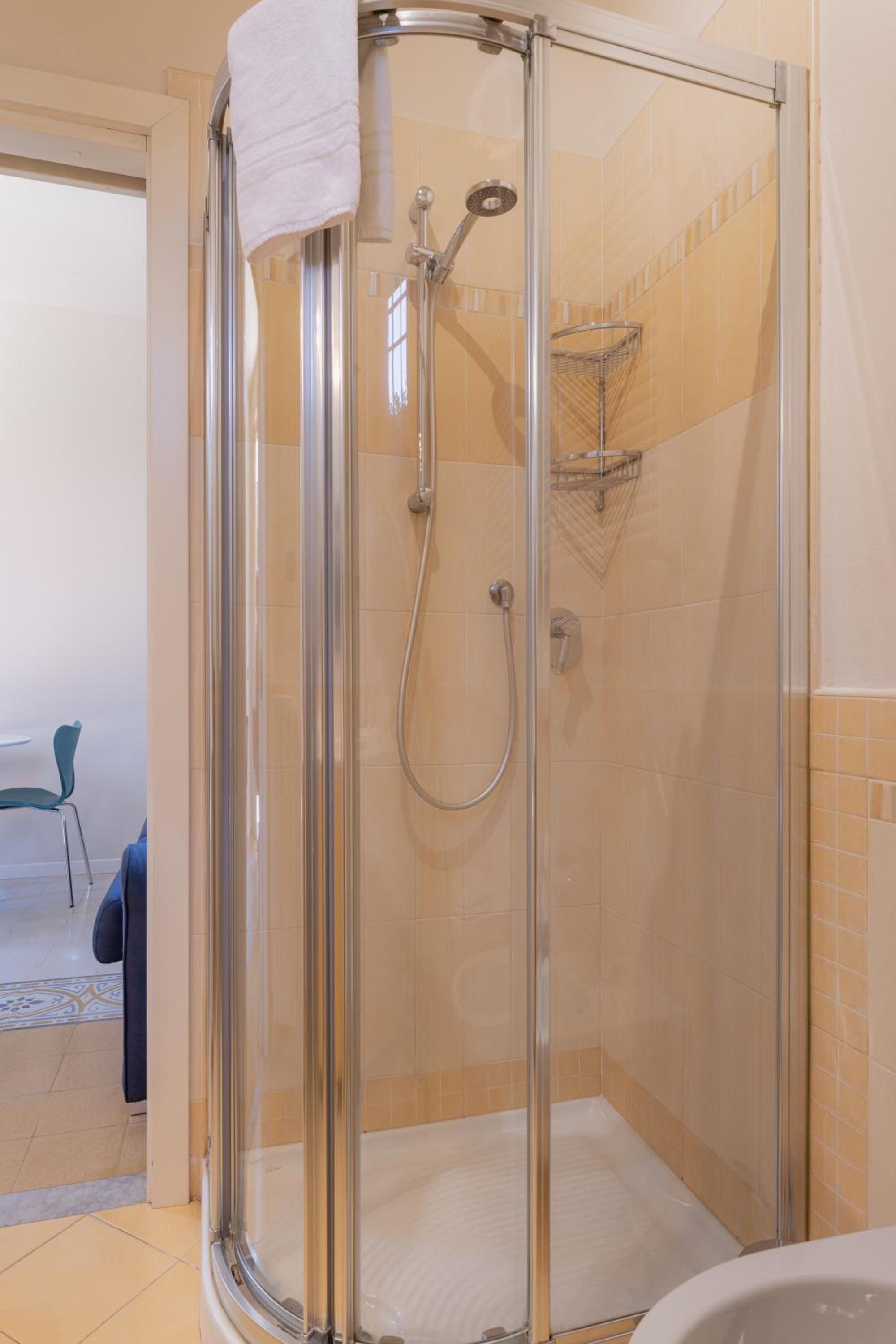 One-Bedroom Apartment - Photo 16