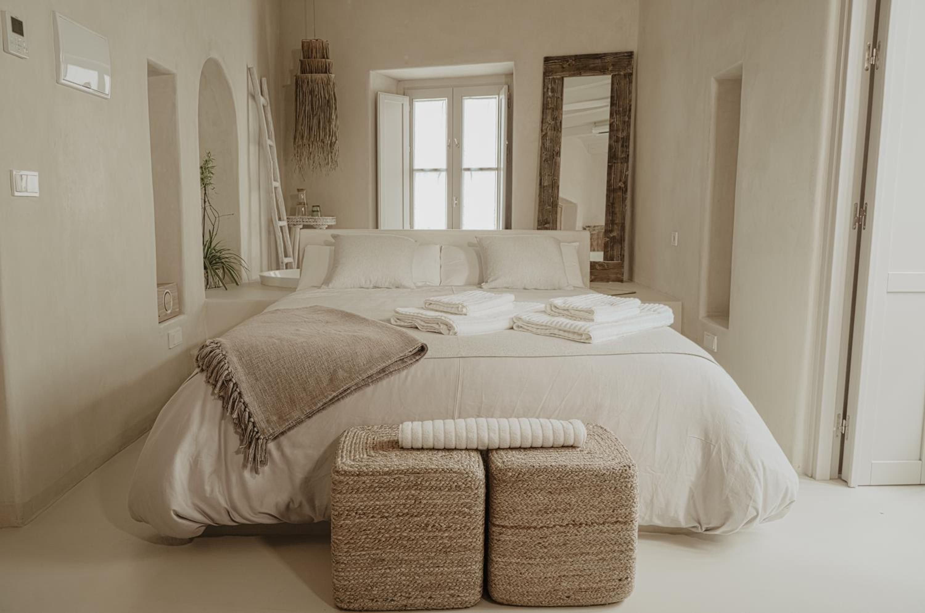 Premium Queen  Room with Balcony - Photo 1