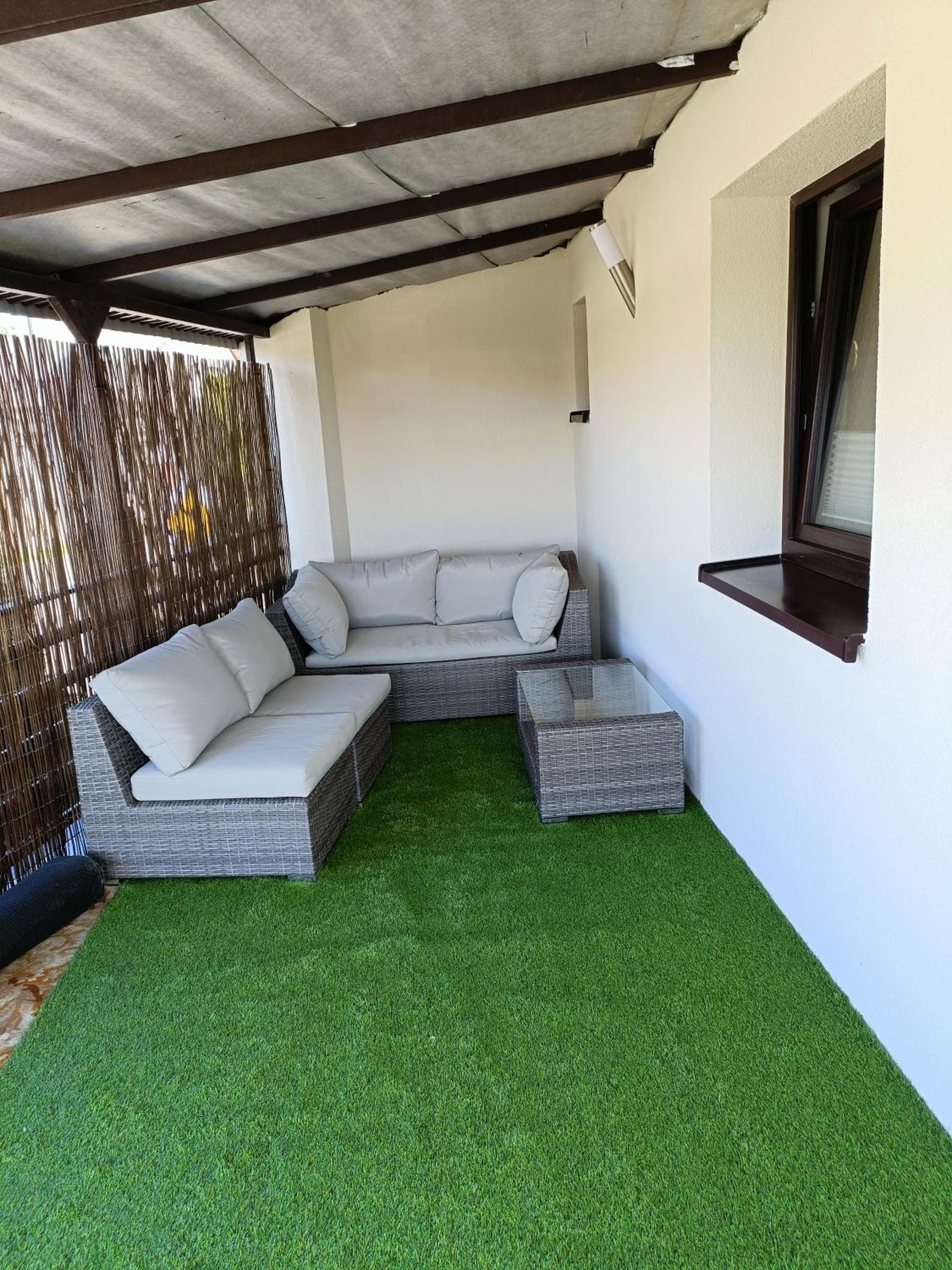Apartment with Terrace - Photo 11