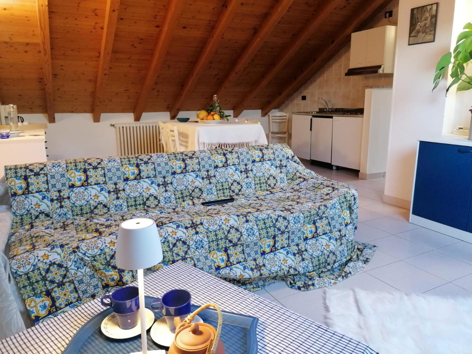 One-Bedroom Apartment with Lake View (4 Adults)