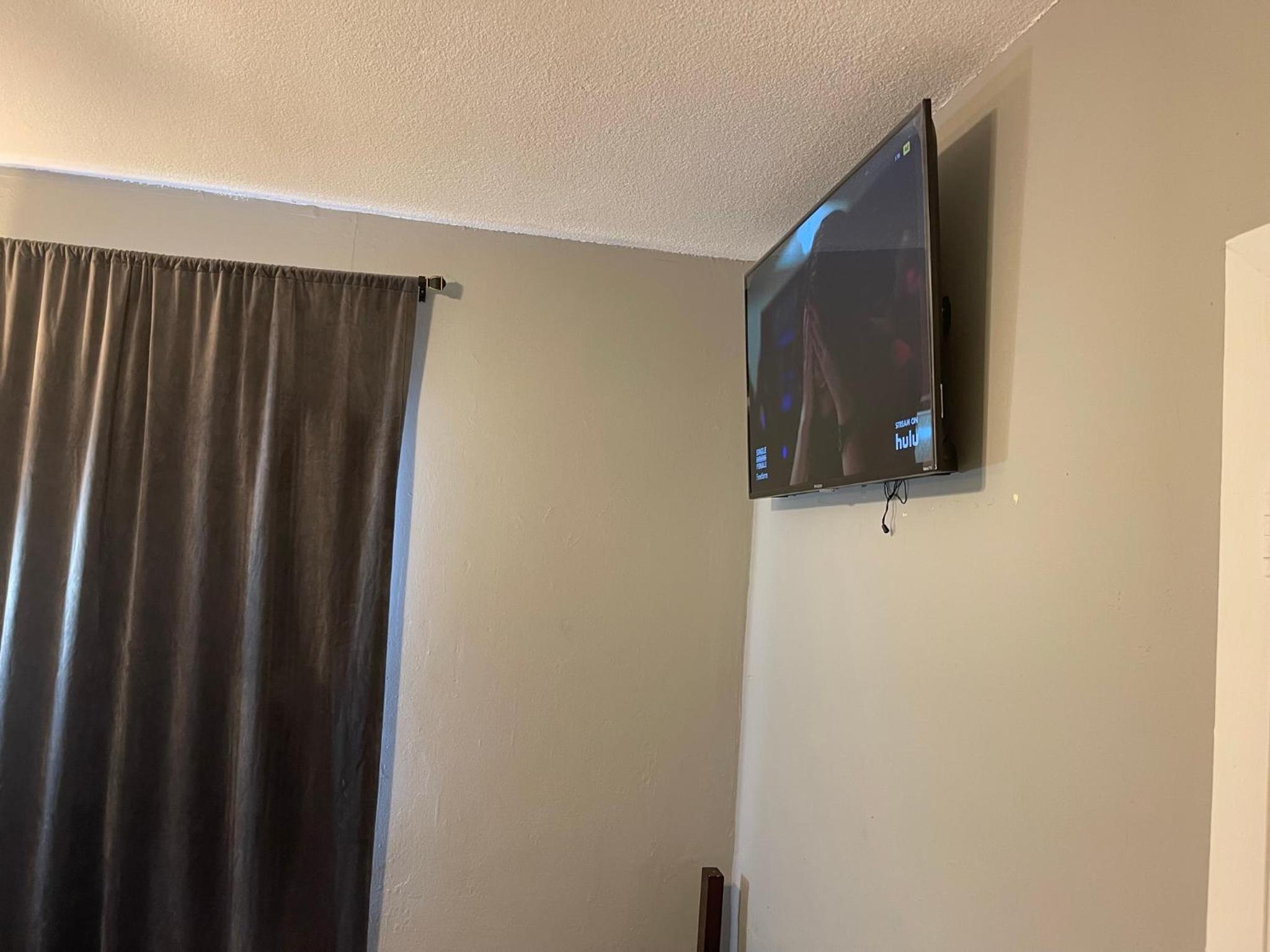 Double or Twin Room with Shared Bathroom photo 1