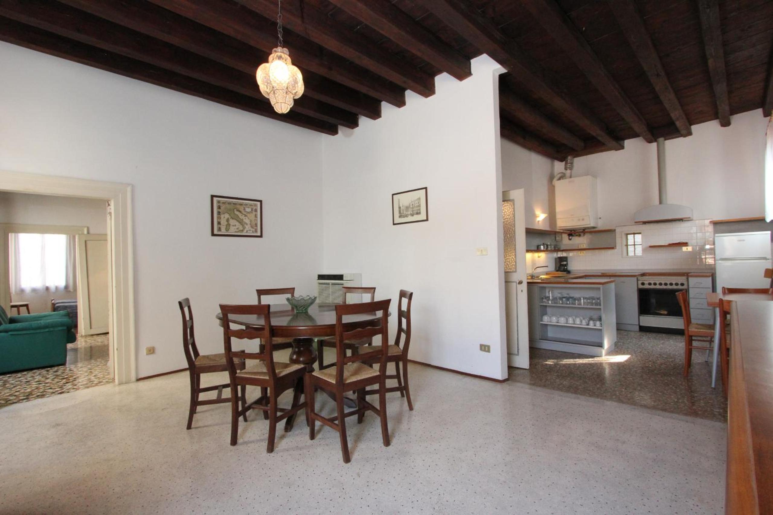 Traghetto - Two-Bedroom Apartment with Terrace photo 2