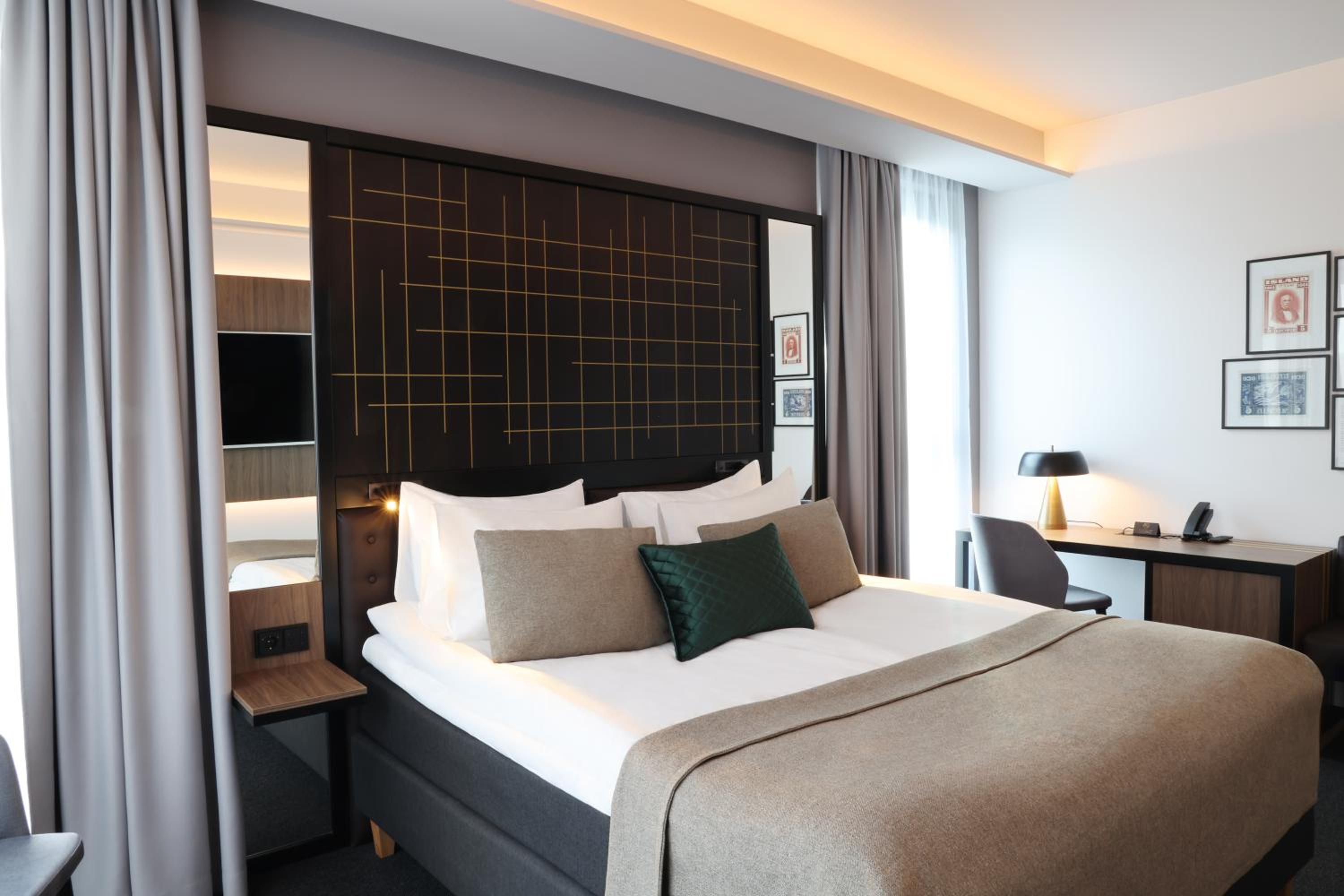 Deluxe Double Room - Photo 1