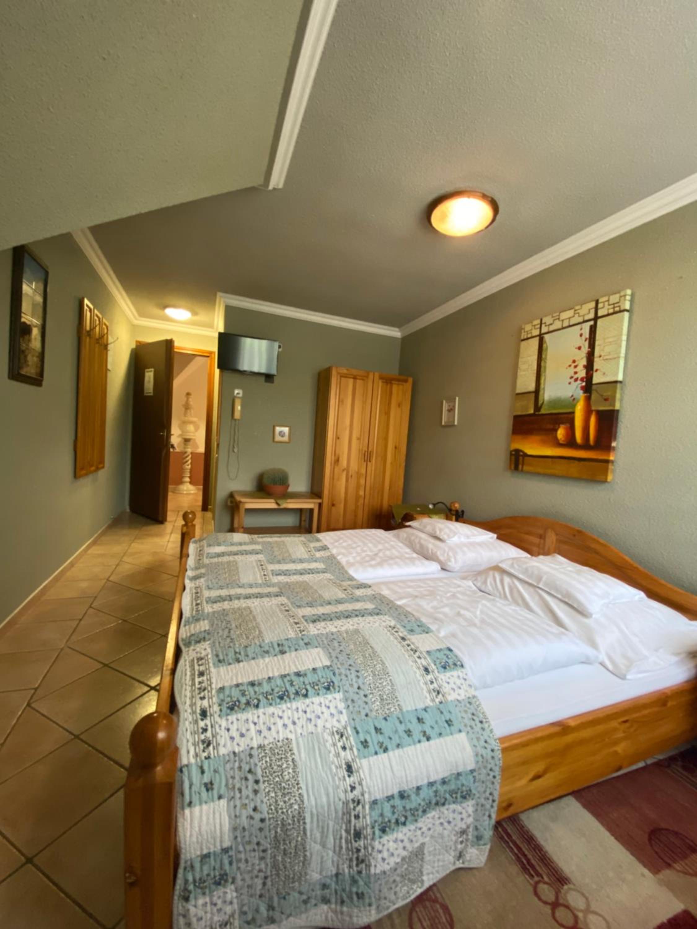 Double or Twin Room photo 2