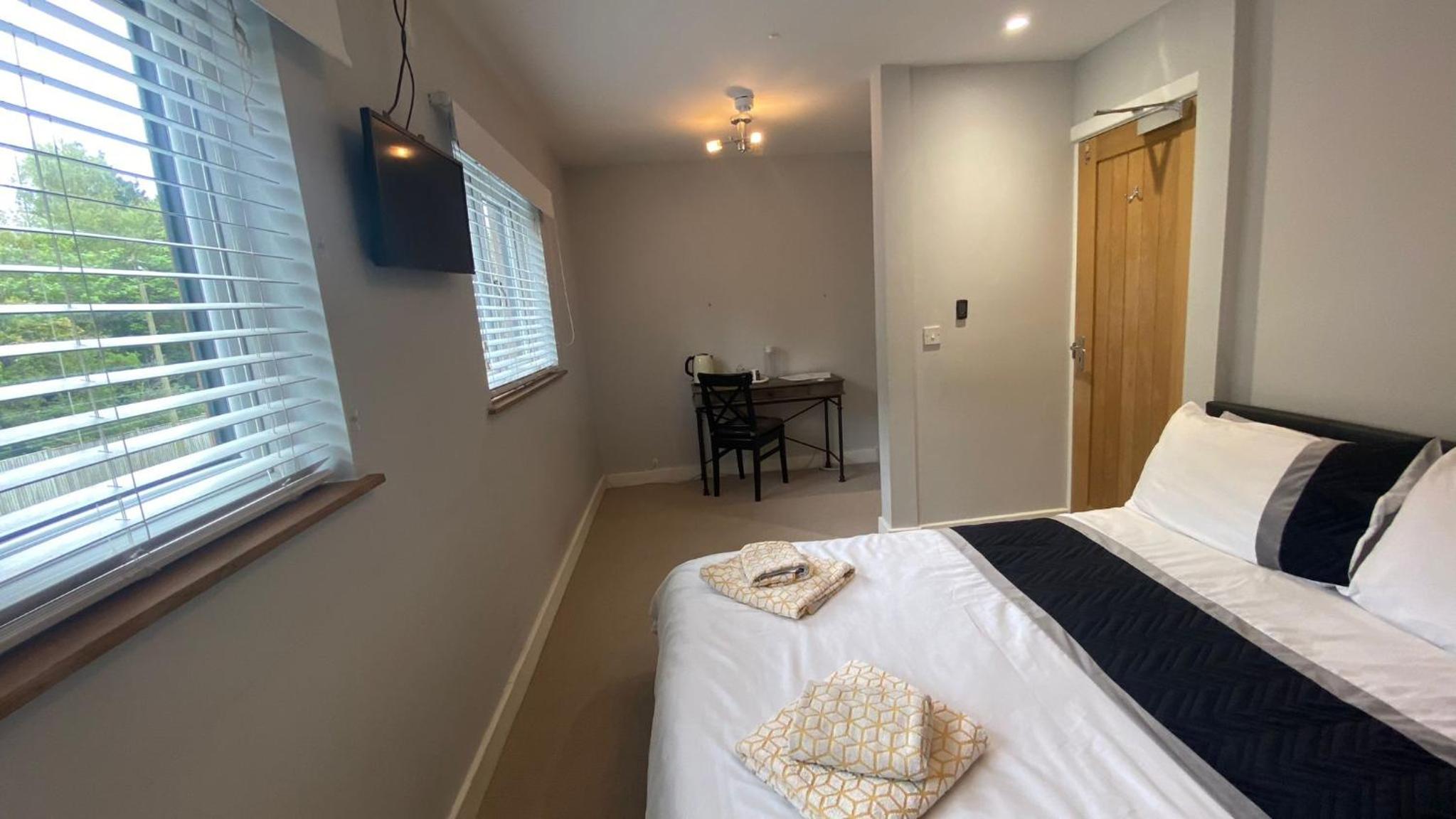 Comfort Triple Room with Shower photo 3