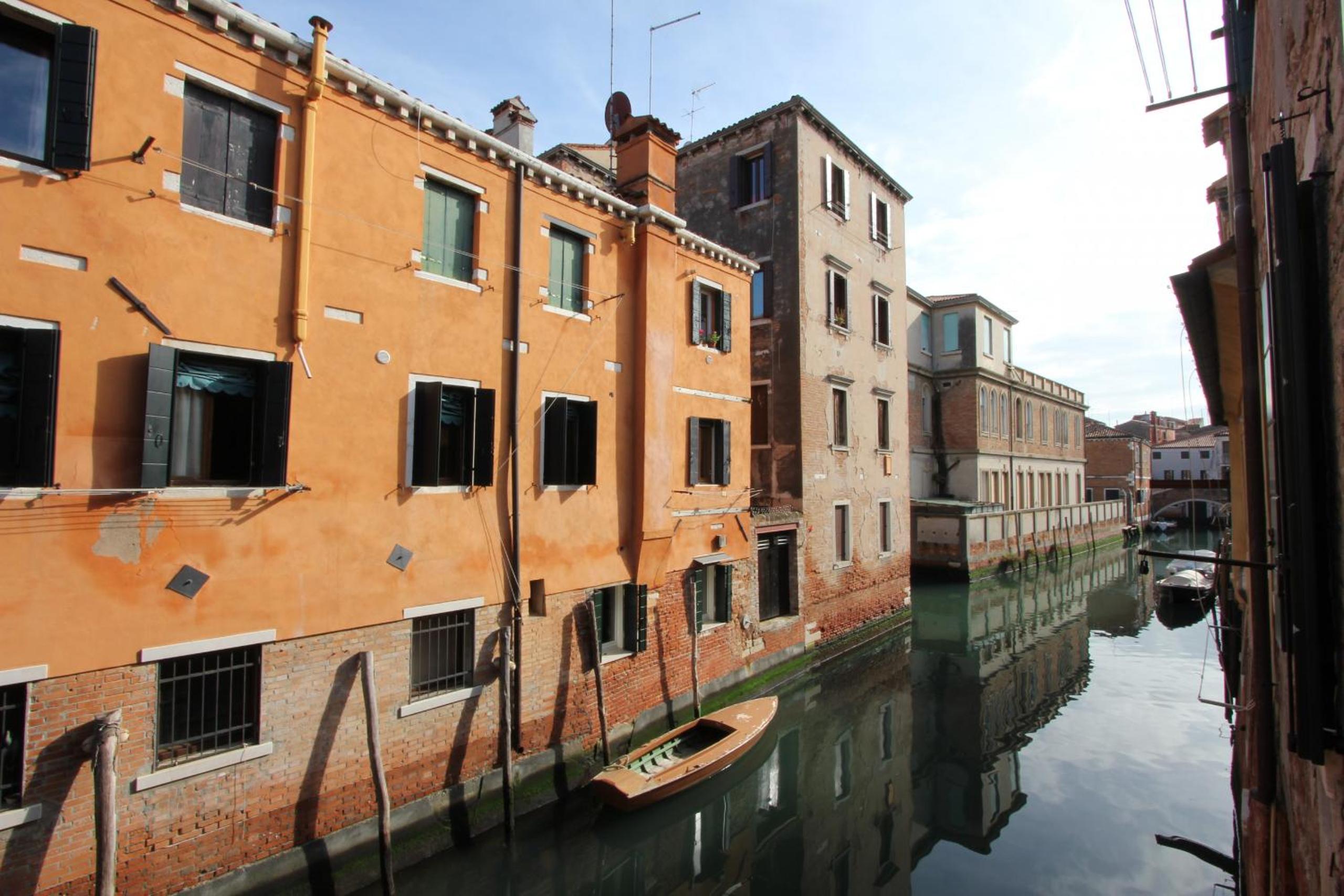 Apartment Avogaria BIS with 2 Bedrooms and Canal View photo 2