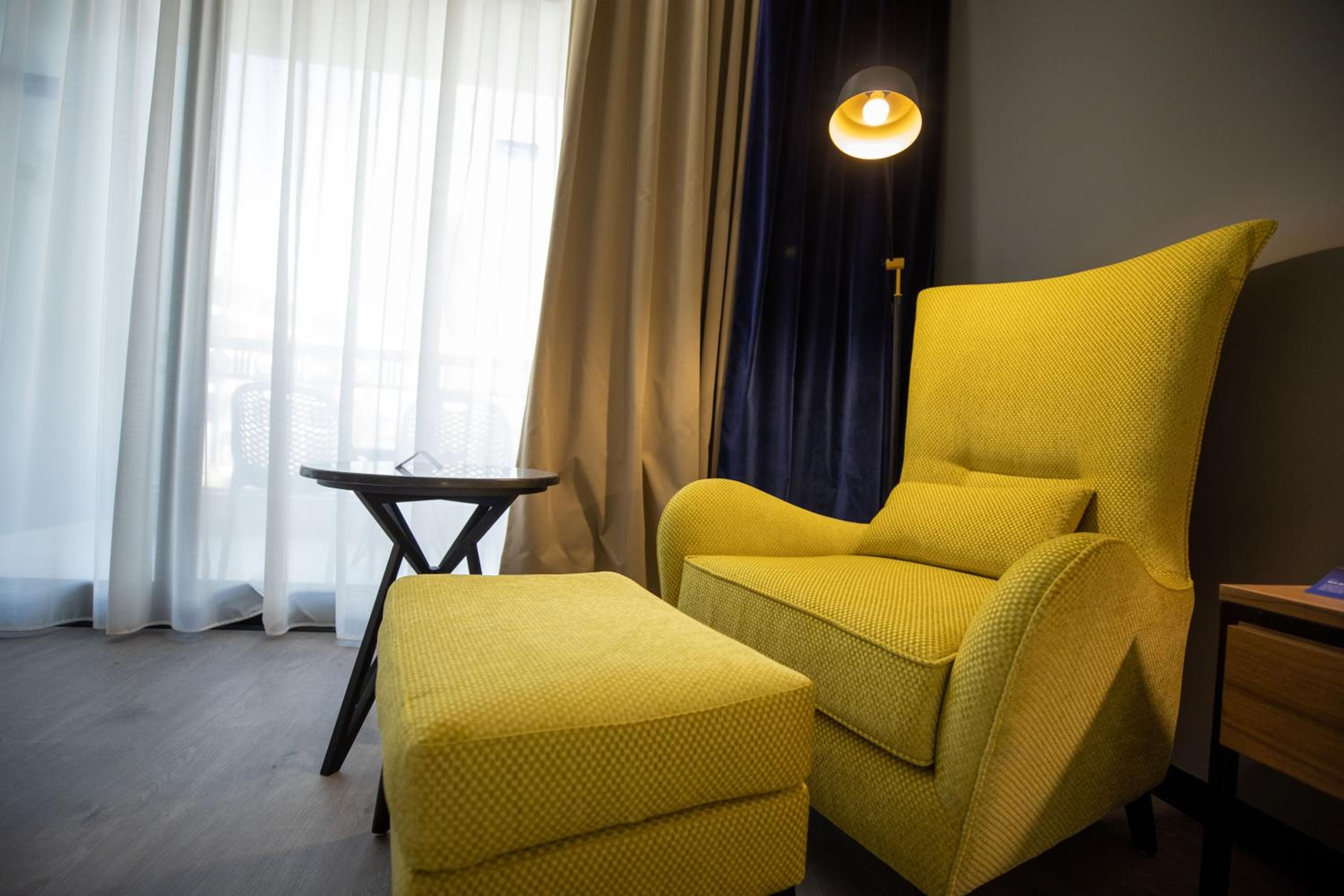 Premium Room with Terrace - Photo 9