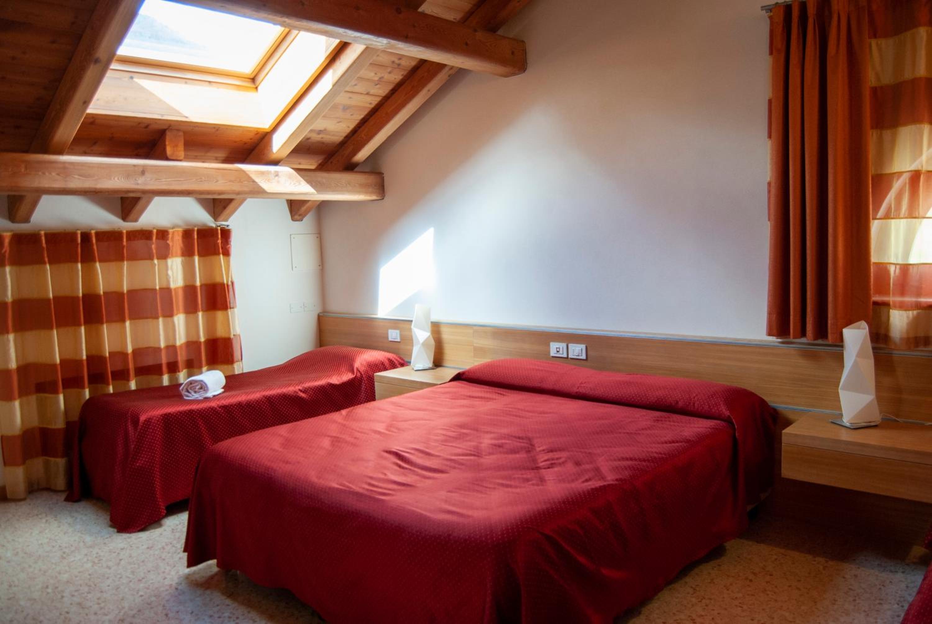 Quadruple Room With Private Bathroom photo 1
