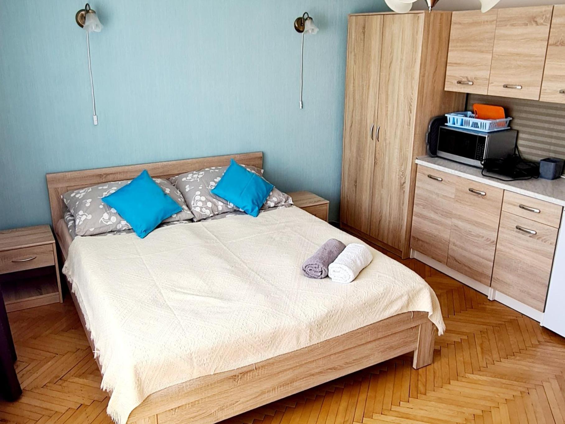 Studio Apartment photo 1