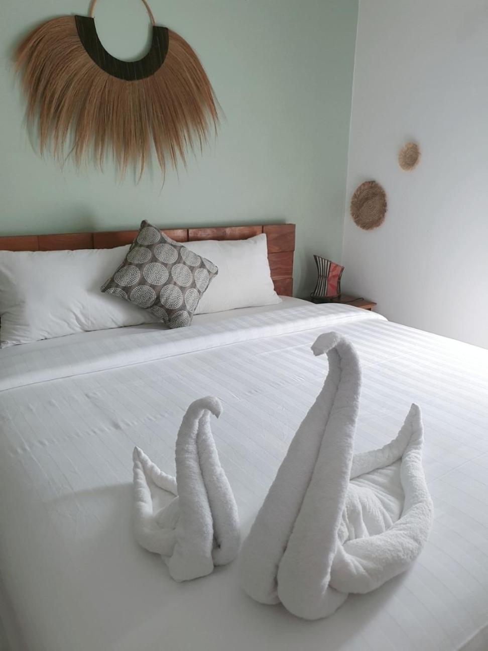 Superior King Room - Photo 10