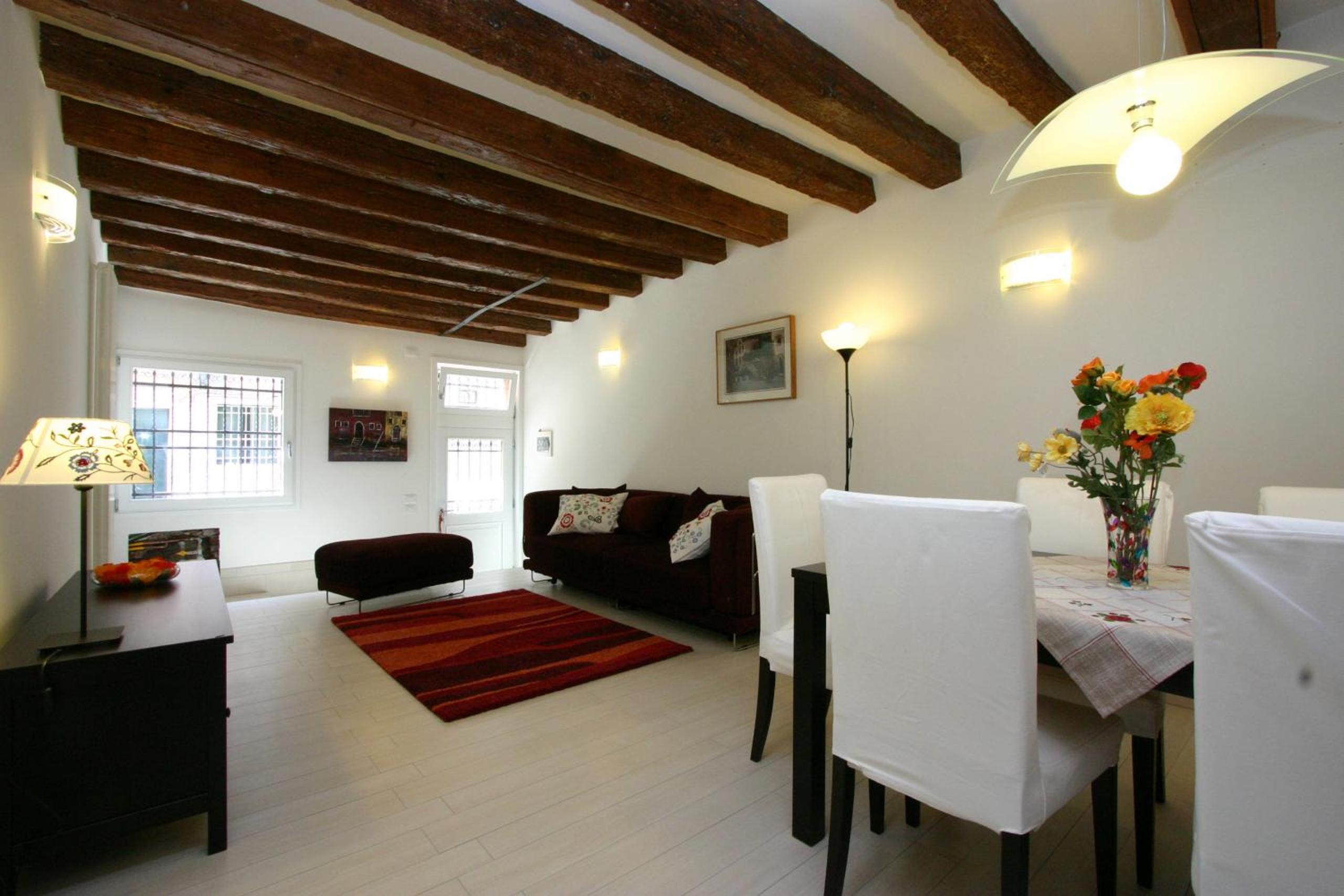 Guggenheim Two-Bedroom Apartment with Terrace photo 1