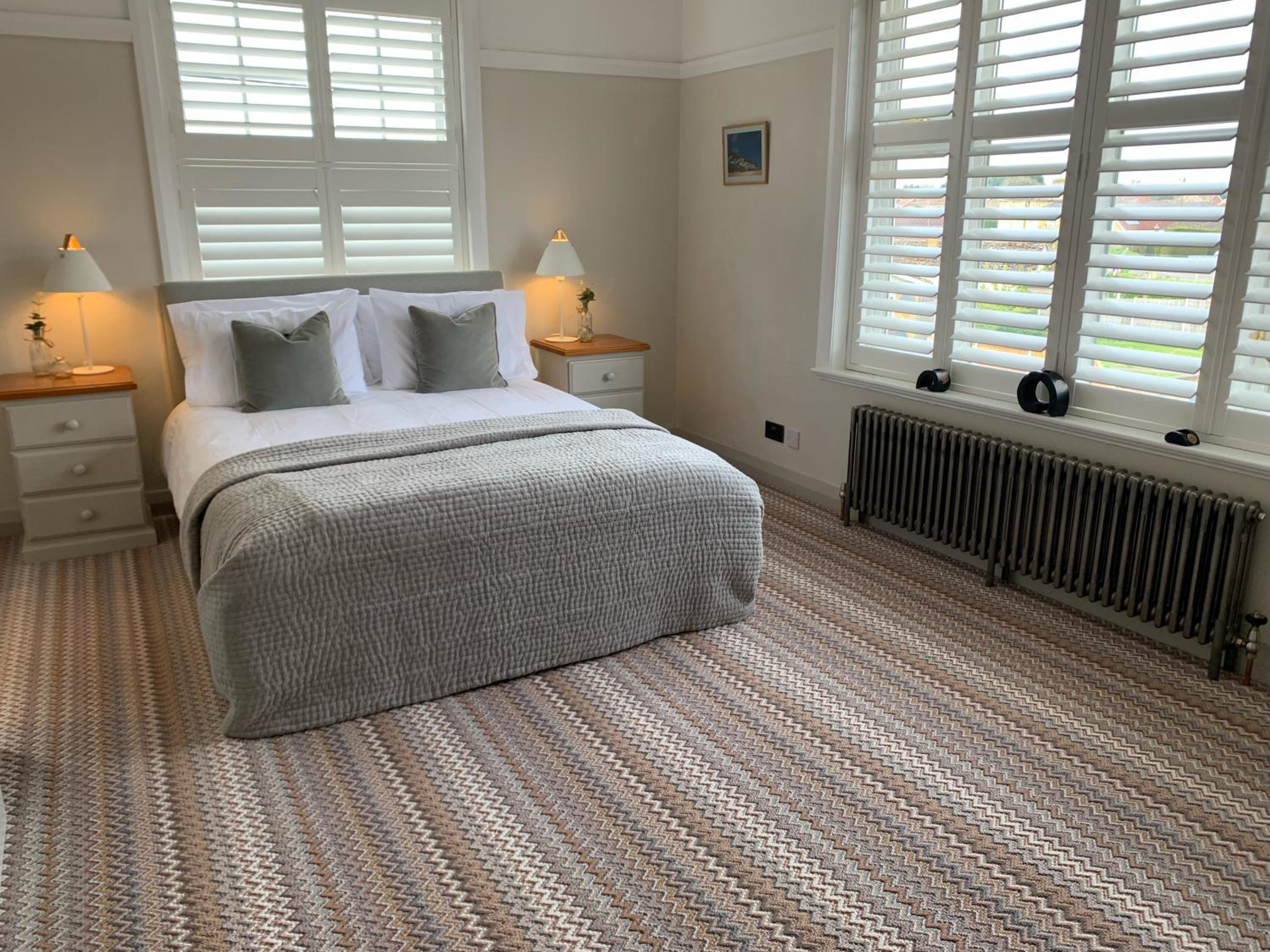 Deluxe King Room - Photo 1