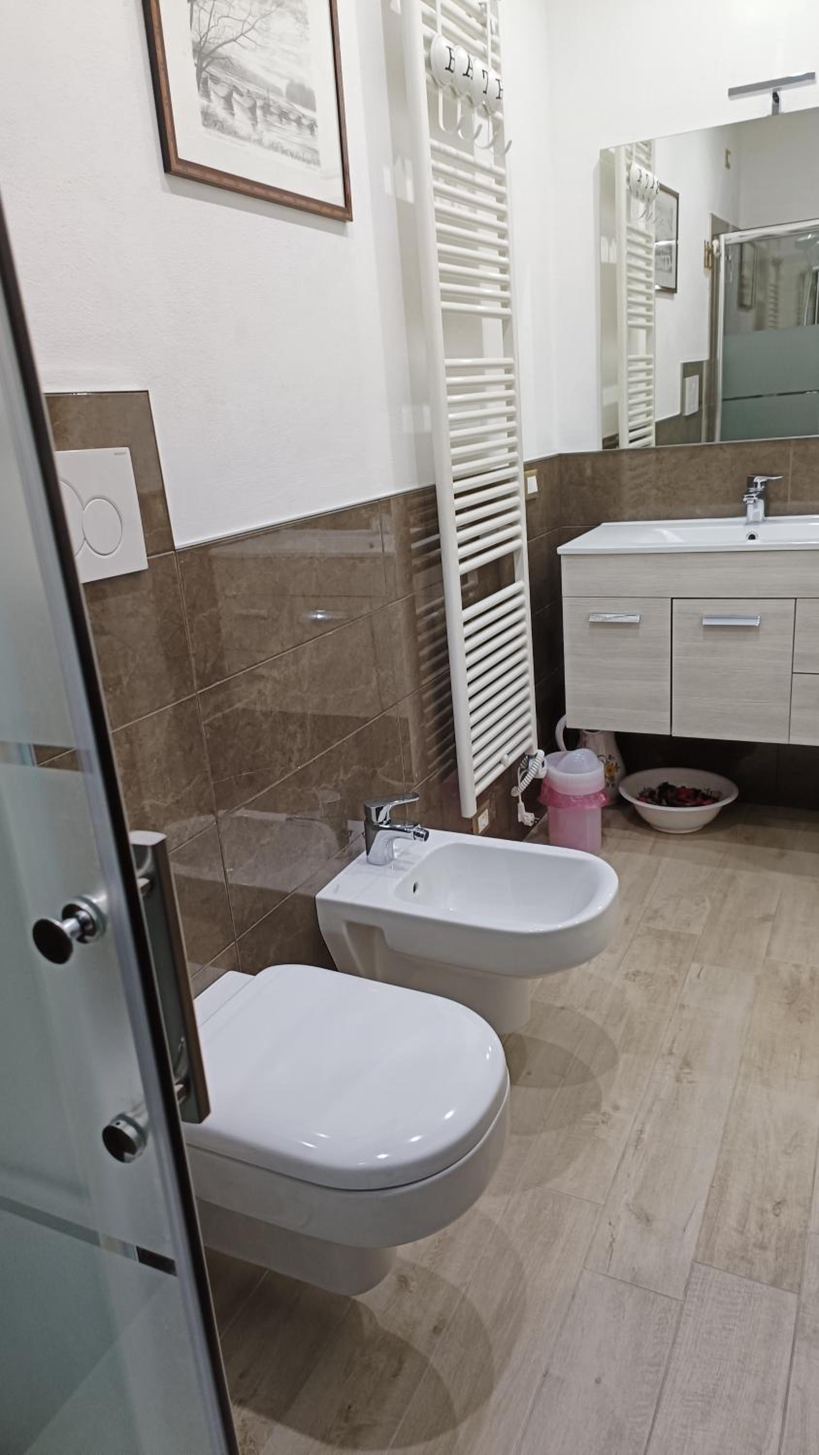 Family Room with Private Bathroom - Photo 23