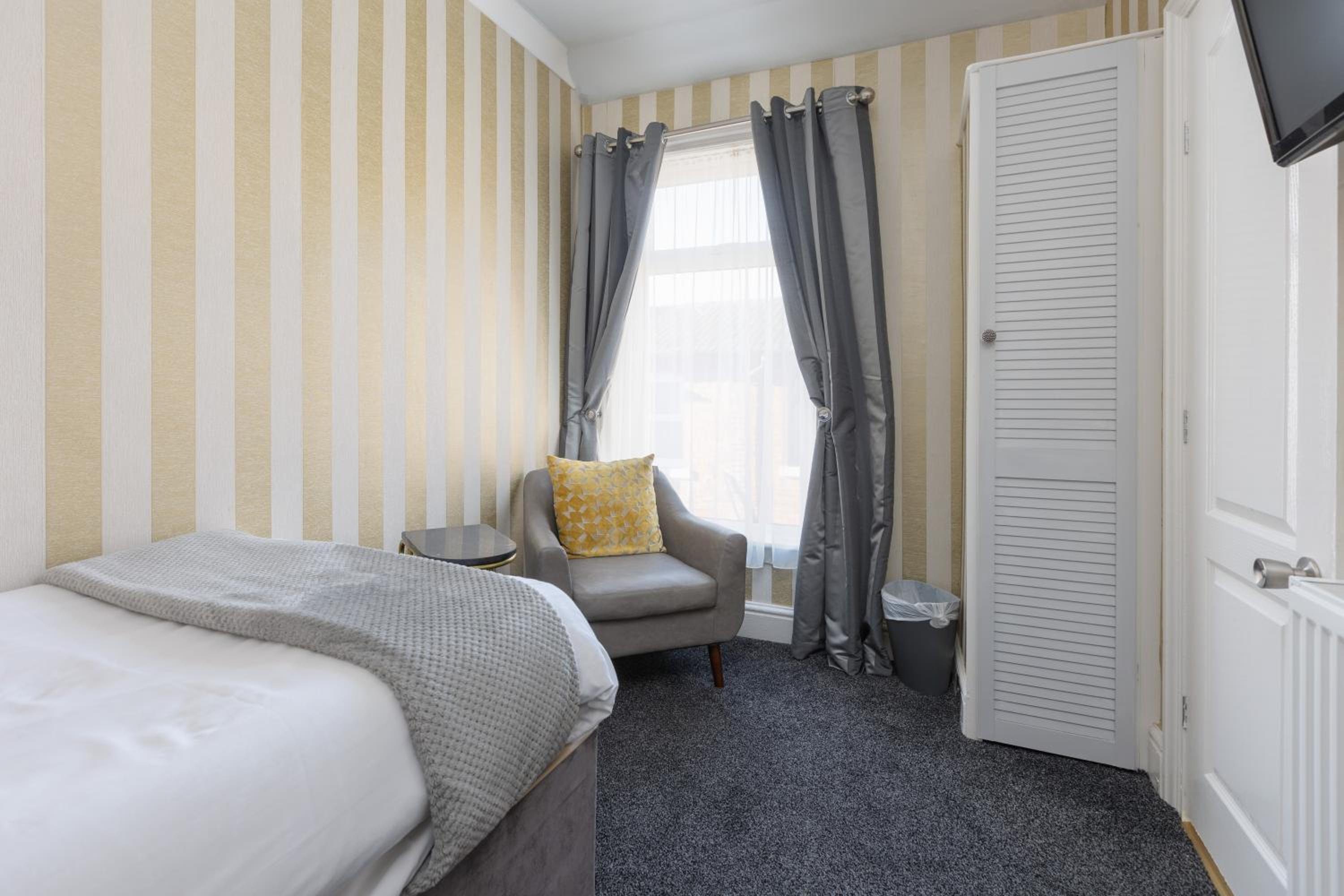Superior Single Room