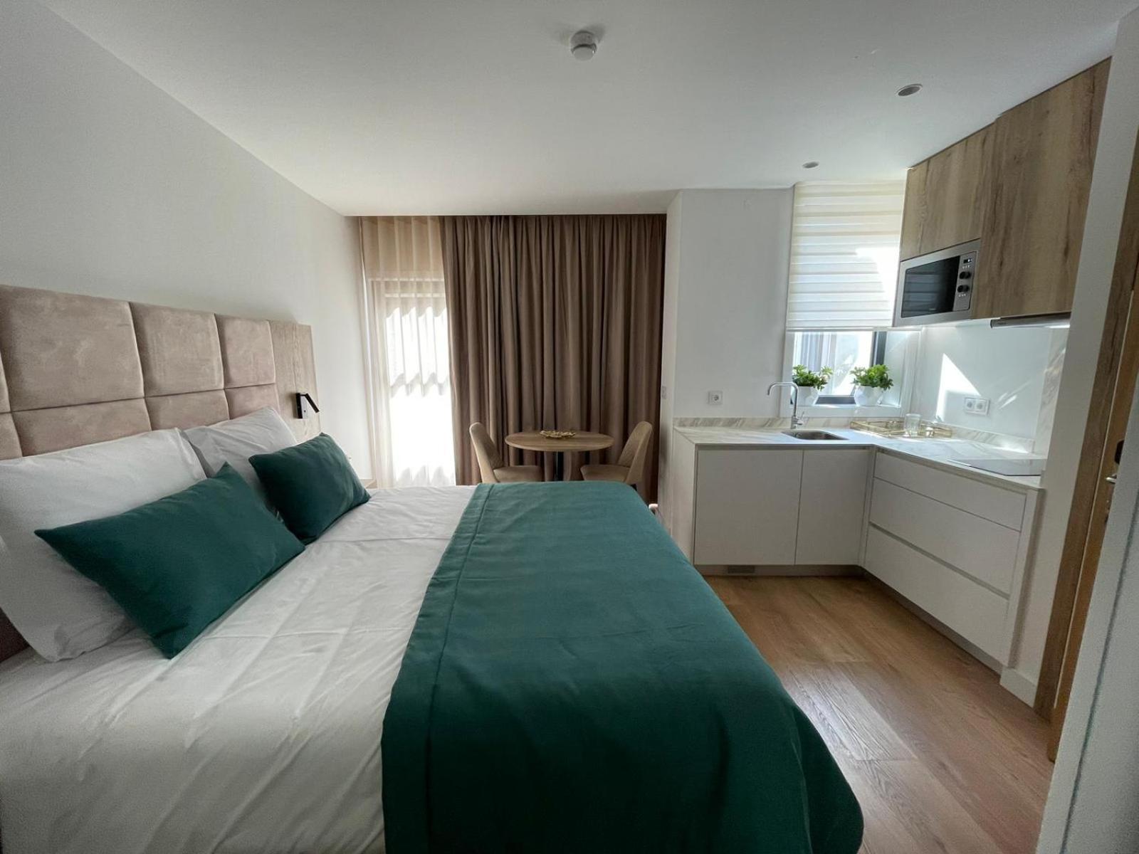 Double Room - Photo 2