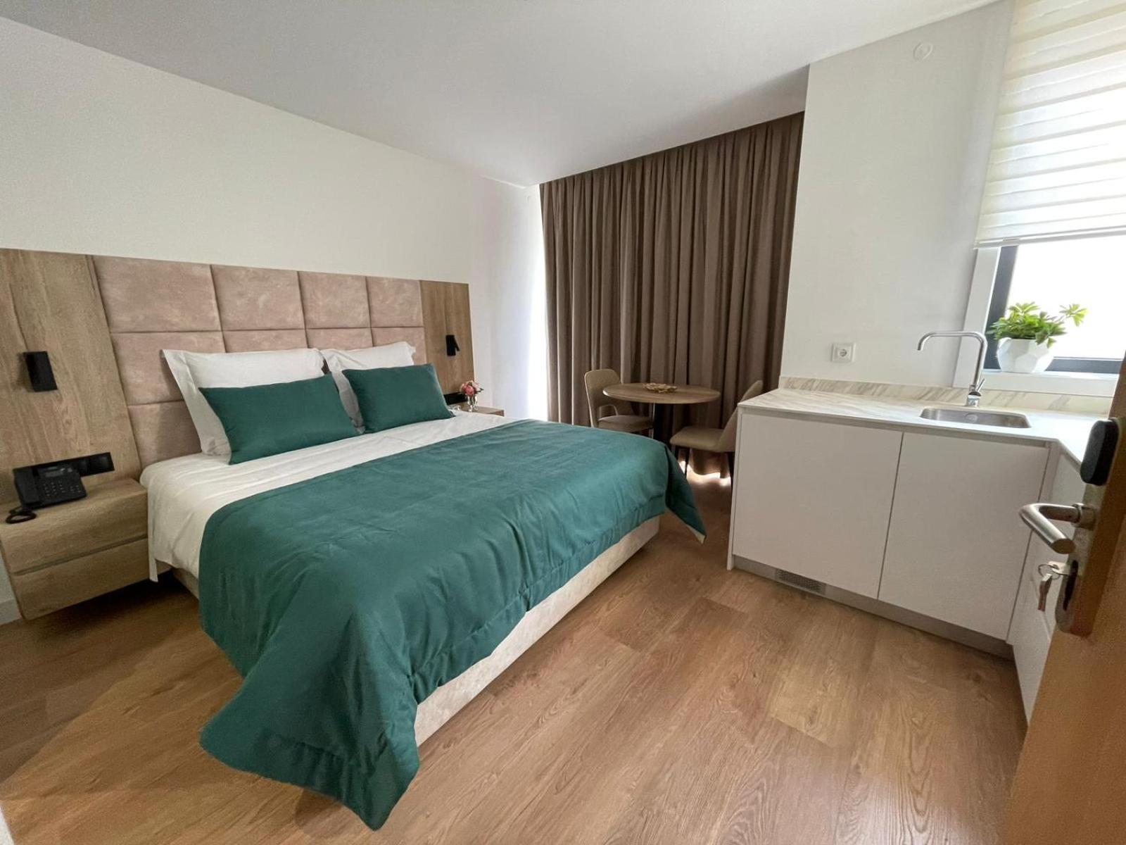 Double Room - Photo 3