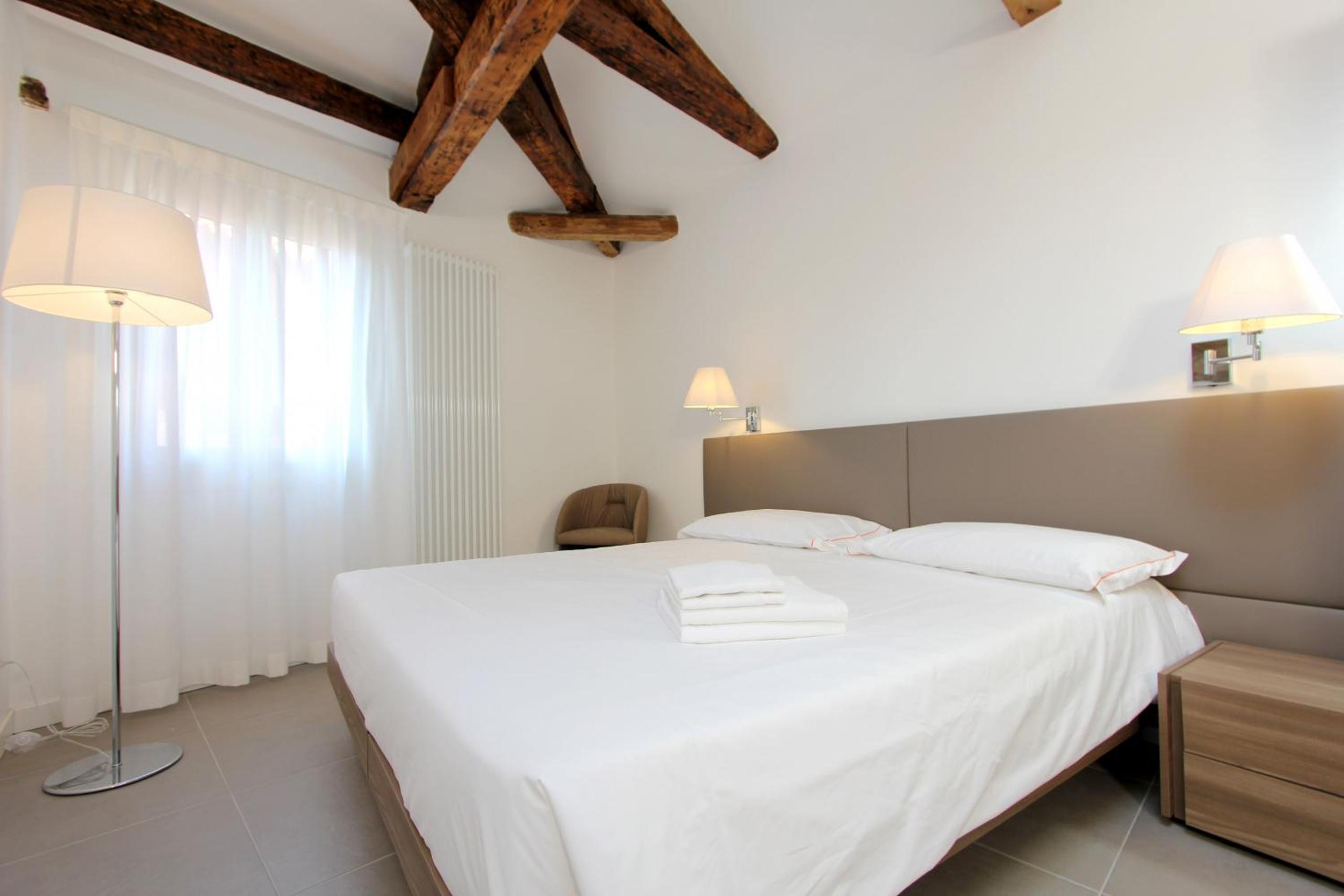 Longhi - Two-Bedroom Apartment photo 1