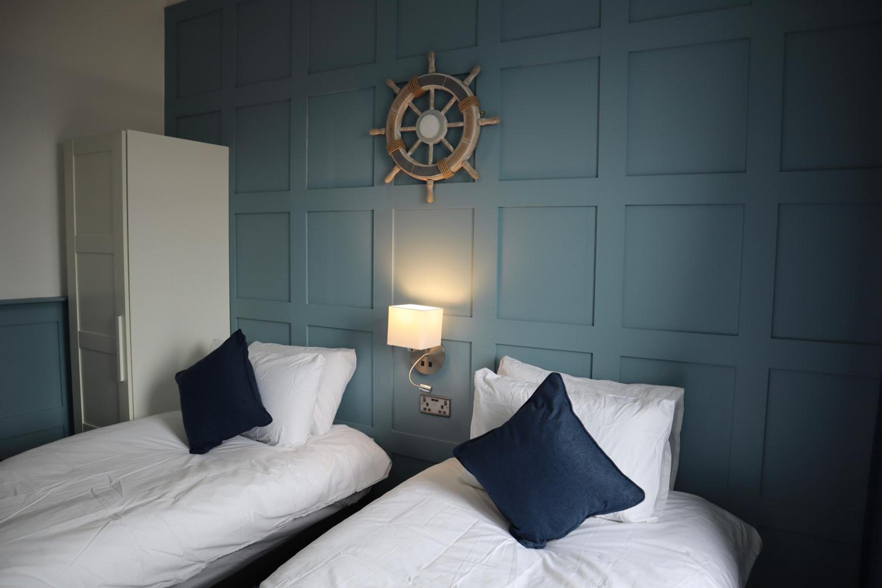 Superior Twin Room photo 2