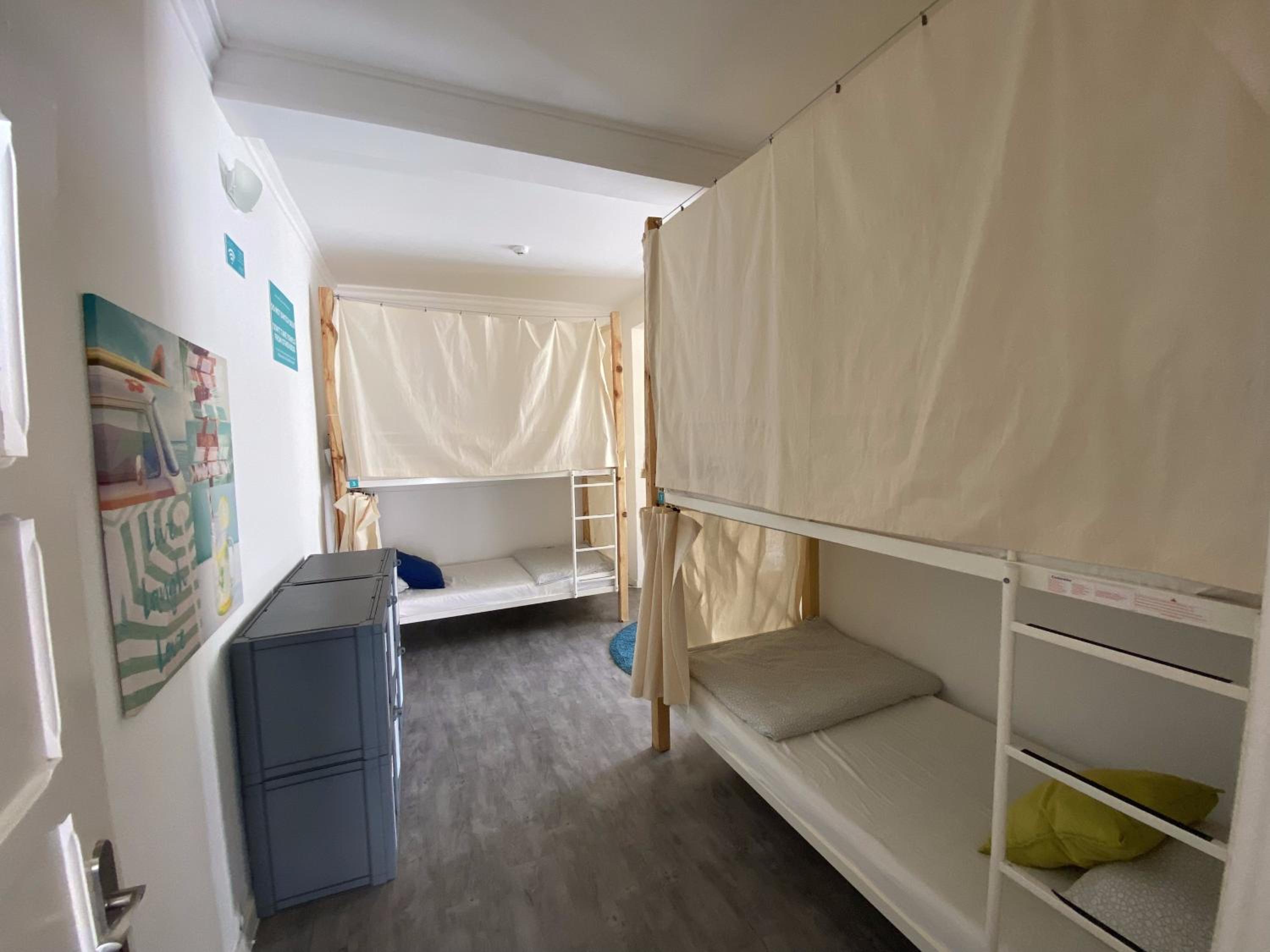 Bed in 6-Bed Mixed Dormitory Room photo 2