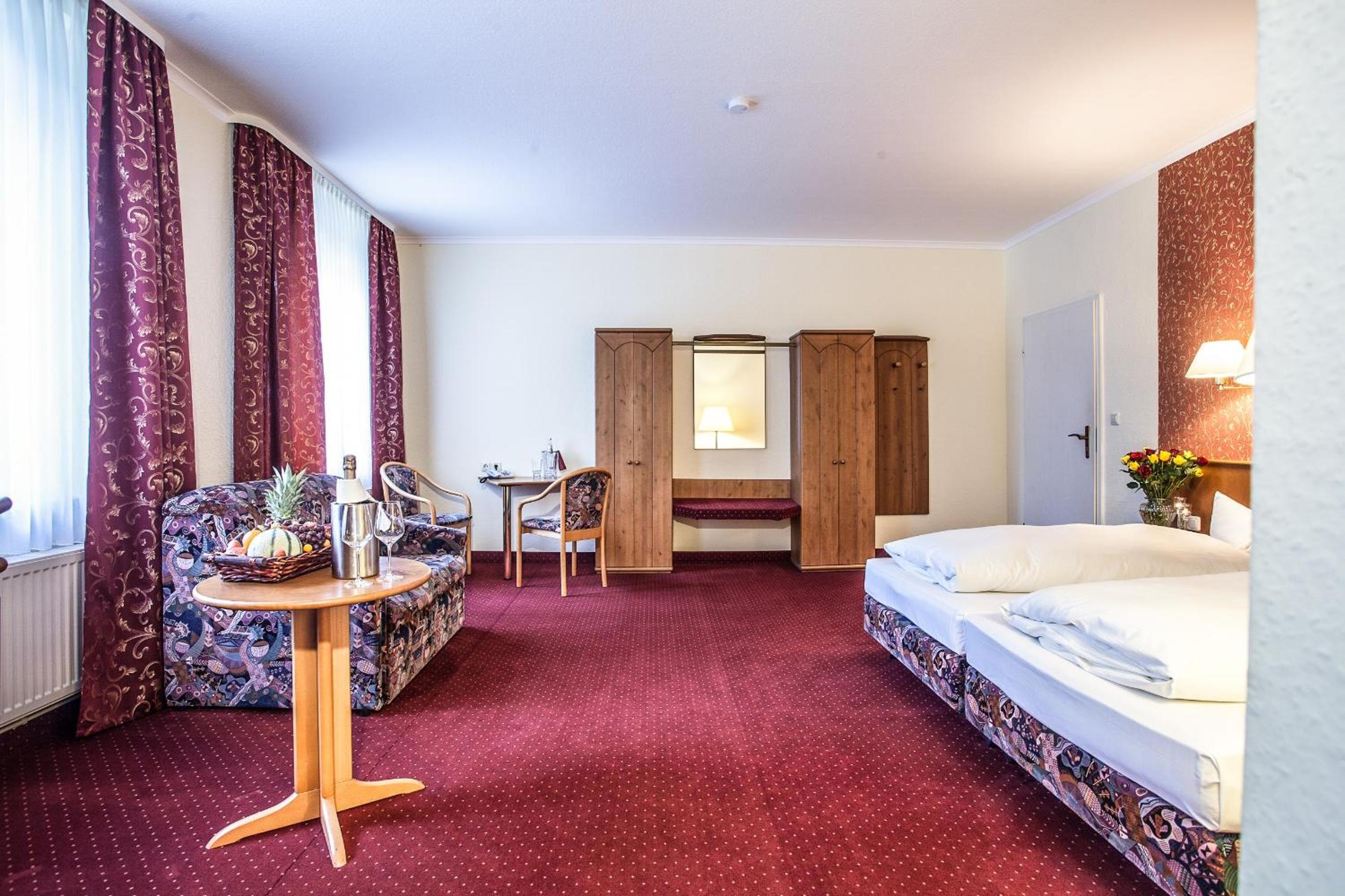 Double Room with Balcony photo 2
