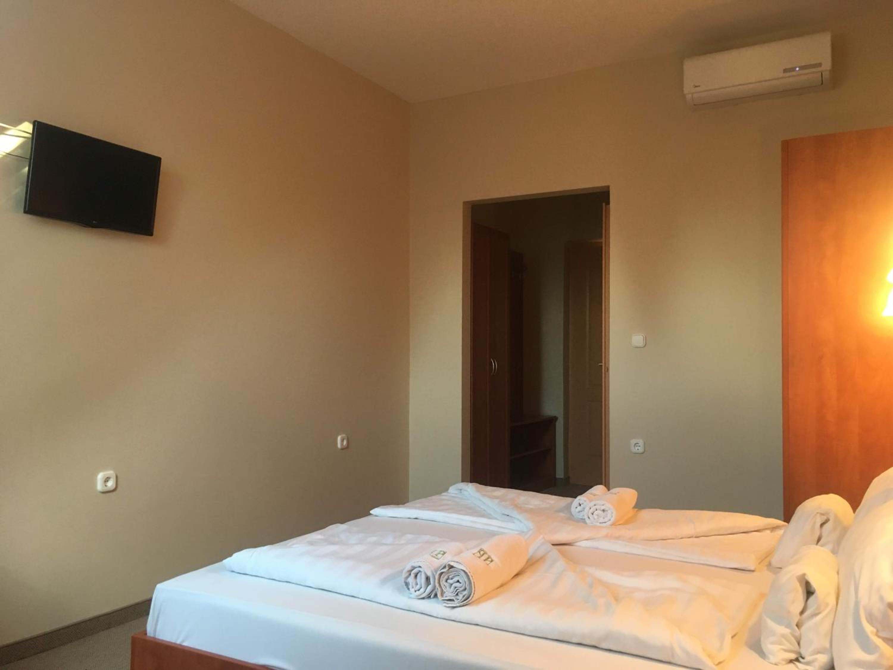 Superior Queen Room photo 1