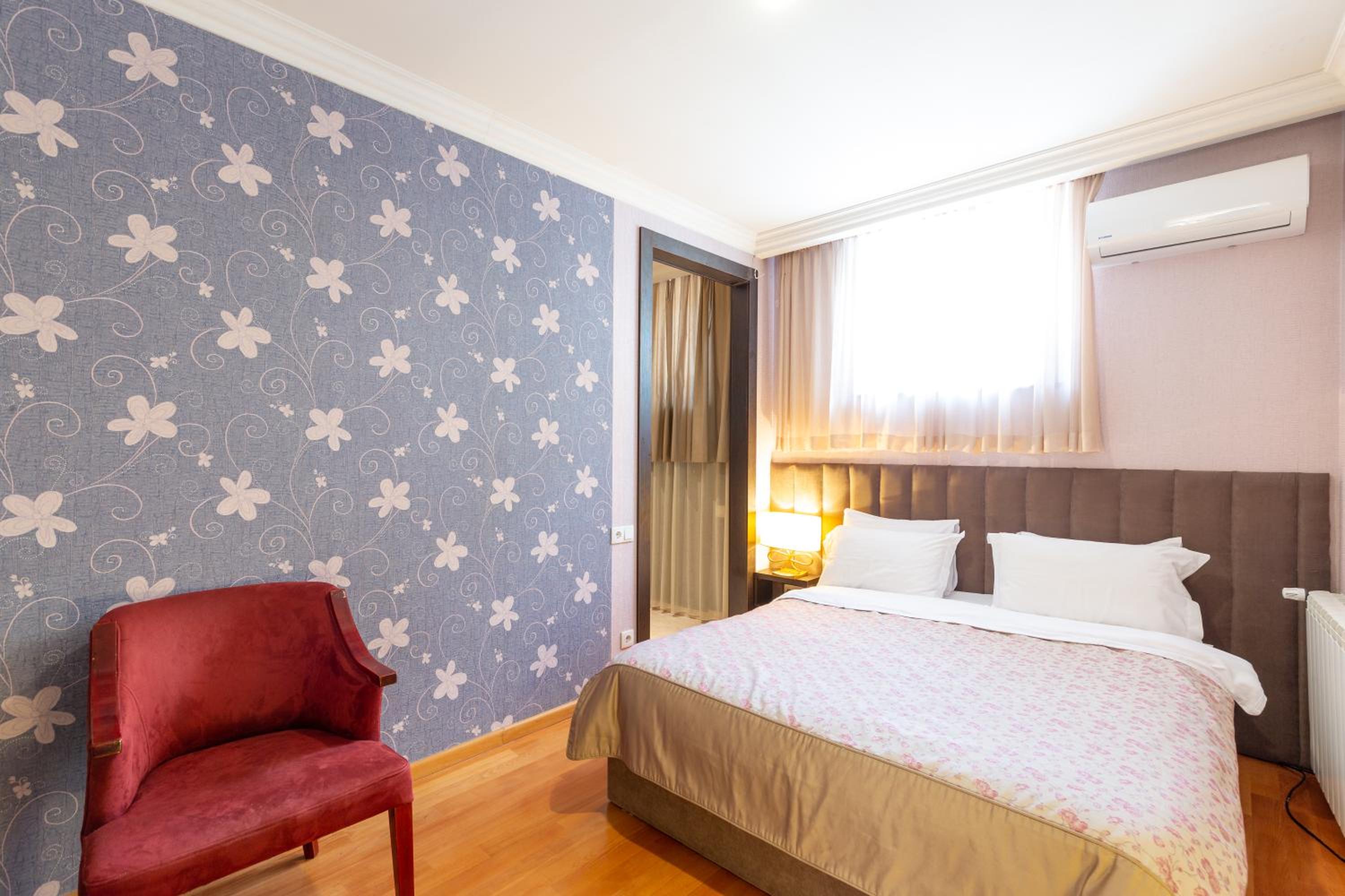 Economy Double Room photo 3