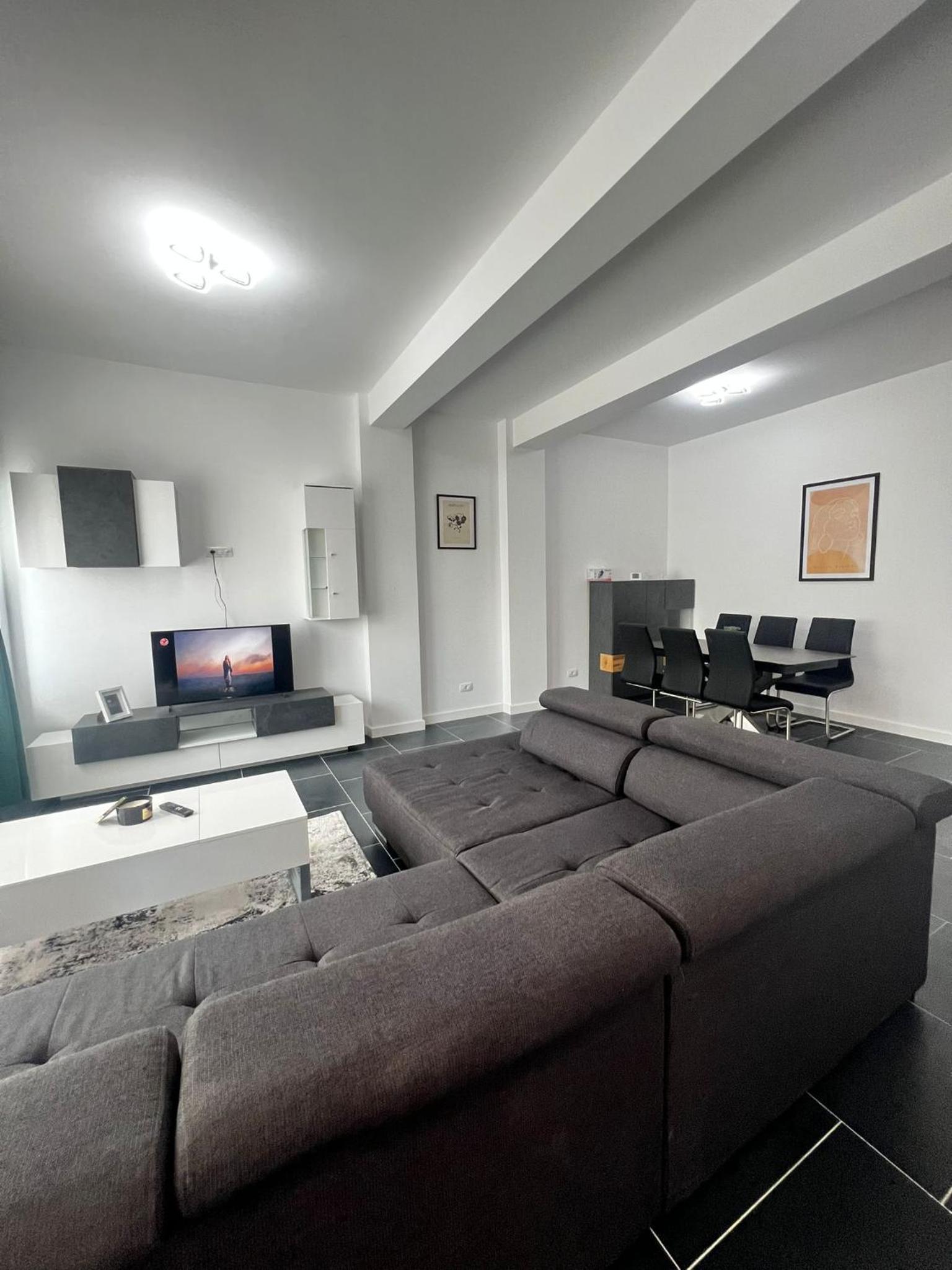 Two-Bedroom Apartment photo 2