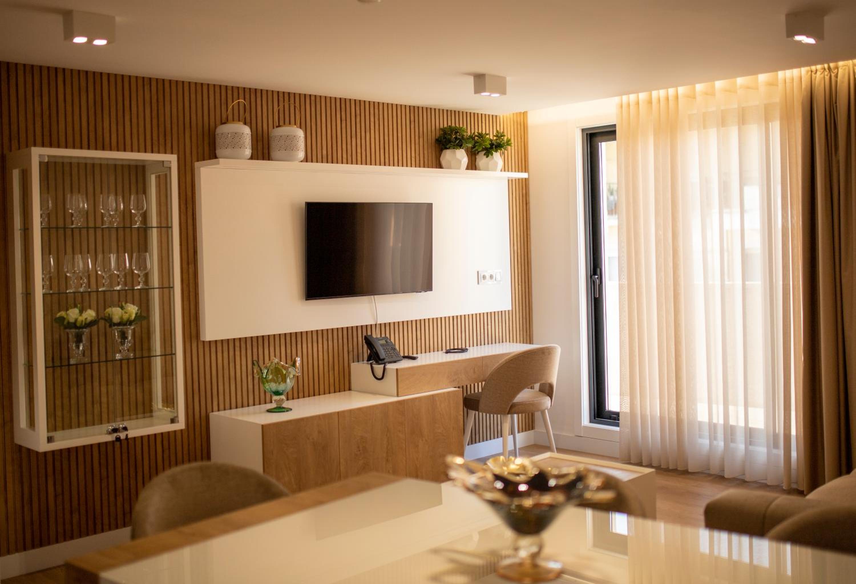 Suite with Terrace - Photo 4