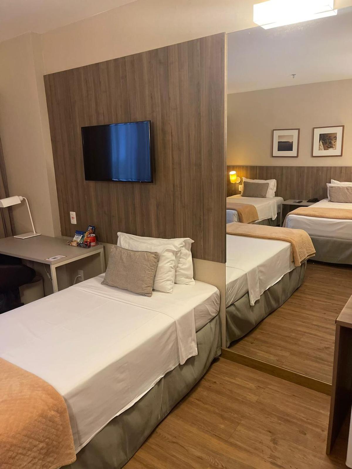 Standard Triple - 3 Single Beds photo 3