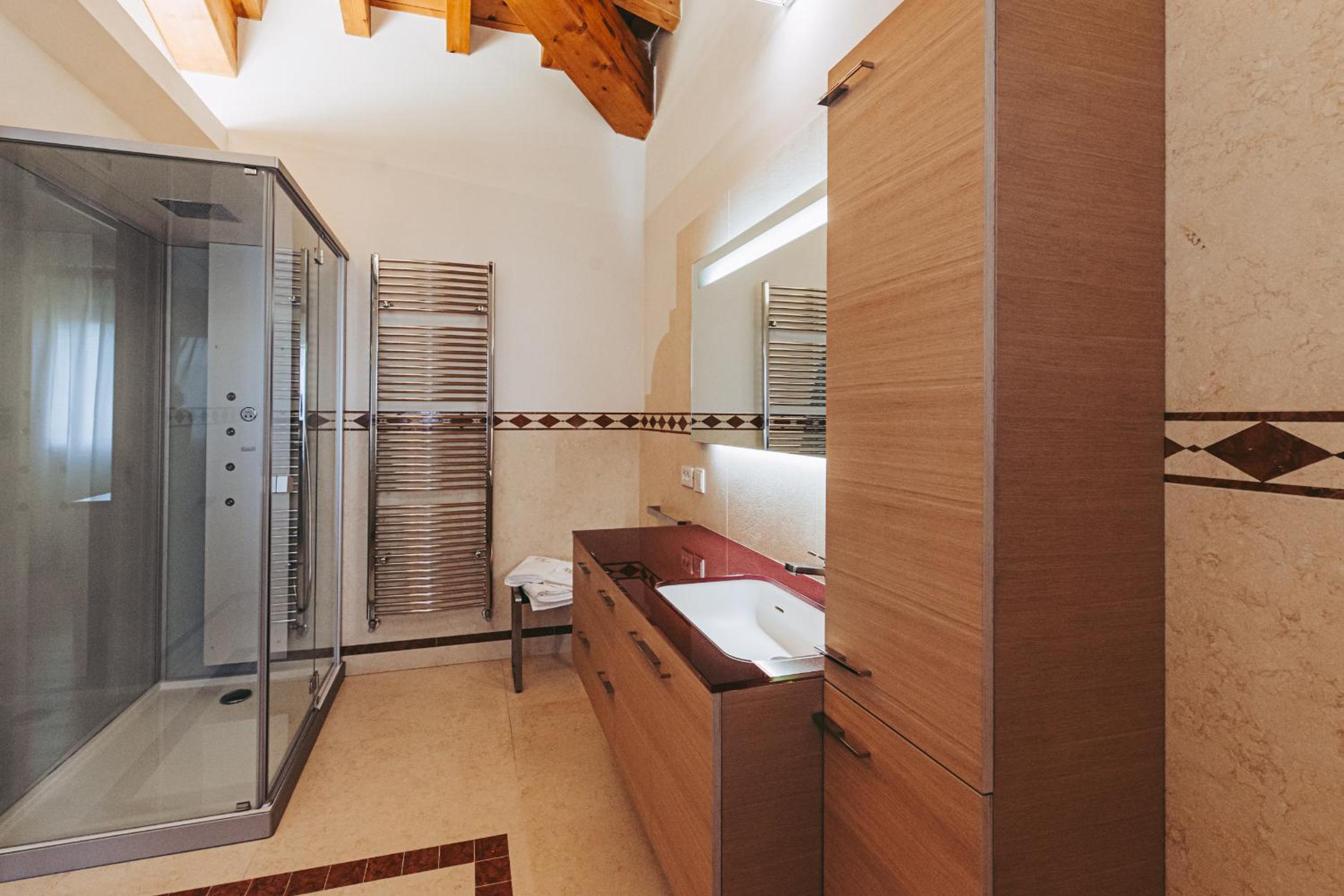 Double Room With Private Bathroom photo 2