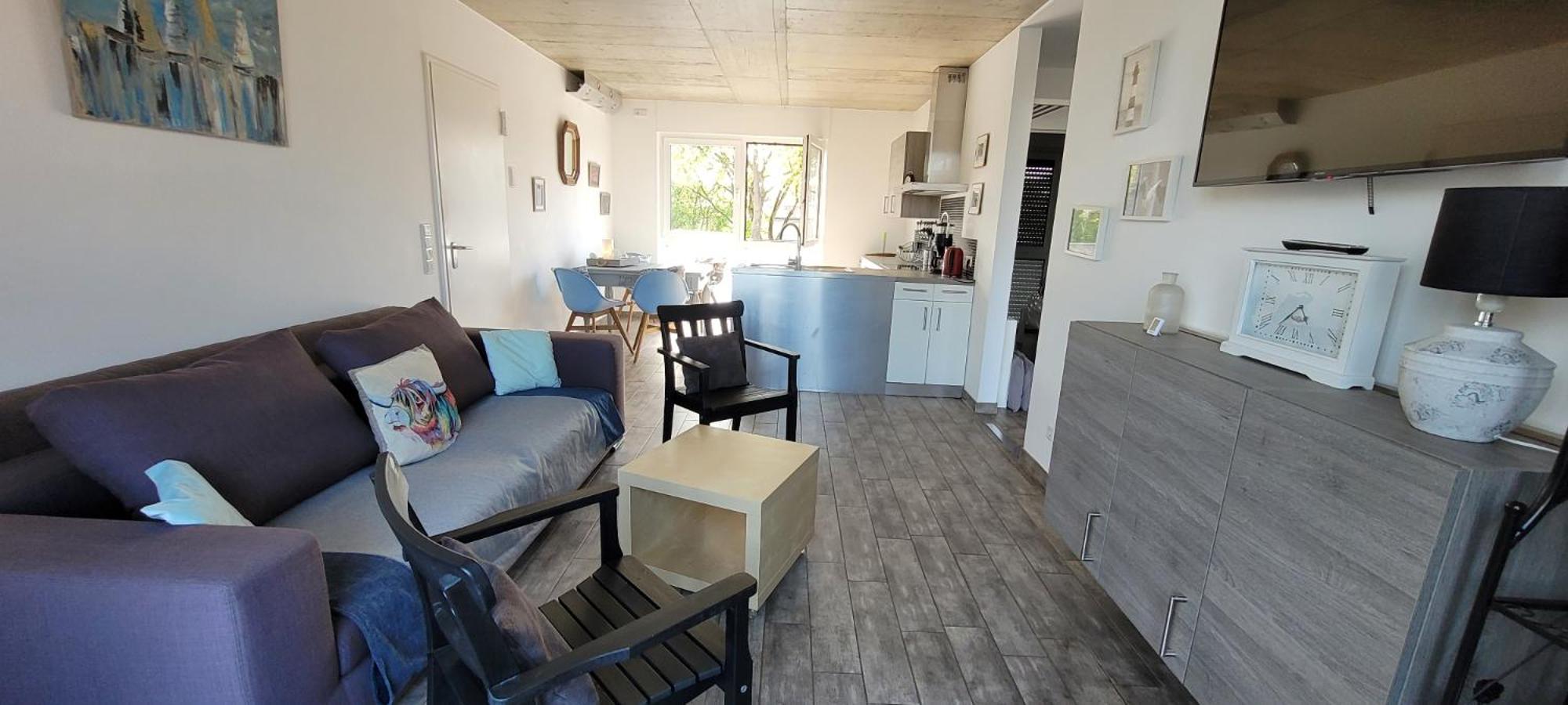 Apartment with Balcony photo 1
