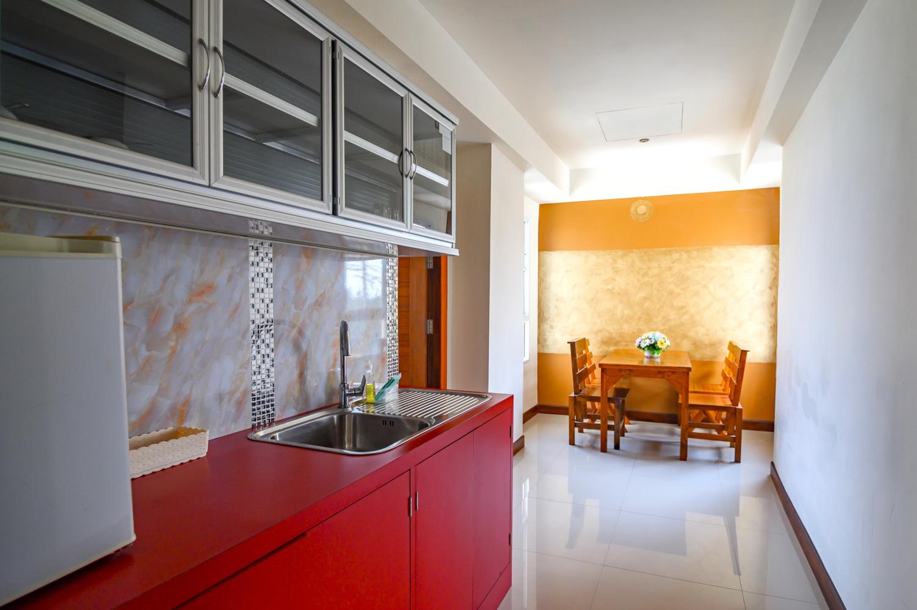 Deluxe Family Suite photo 3