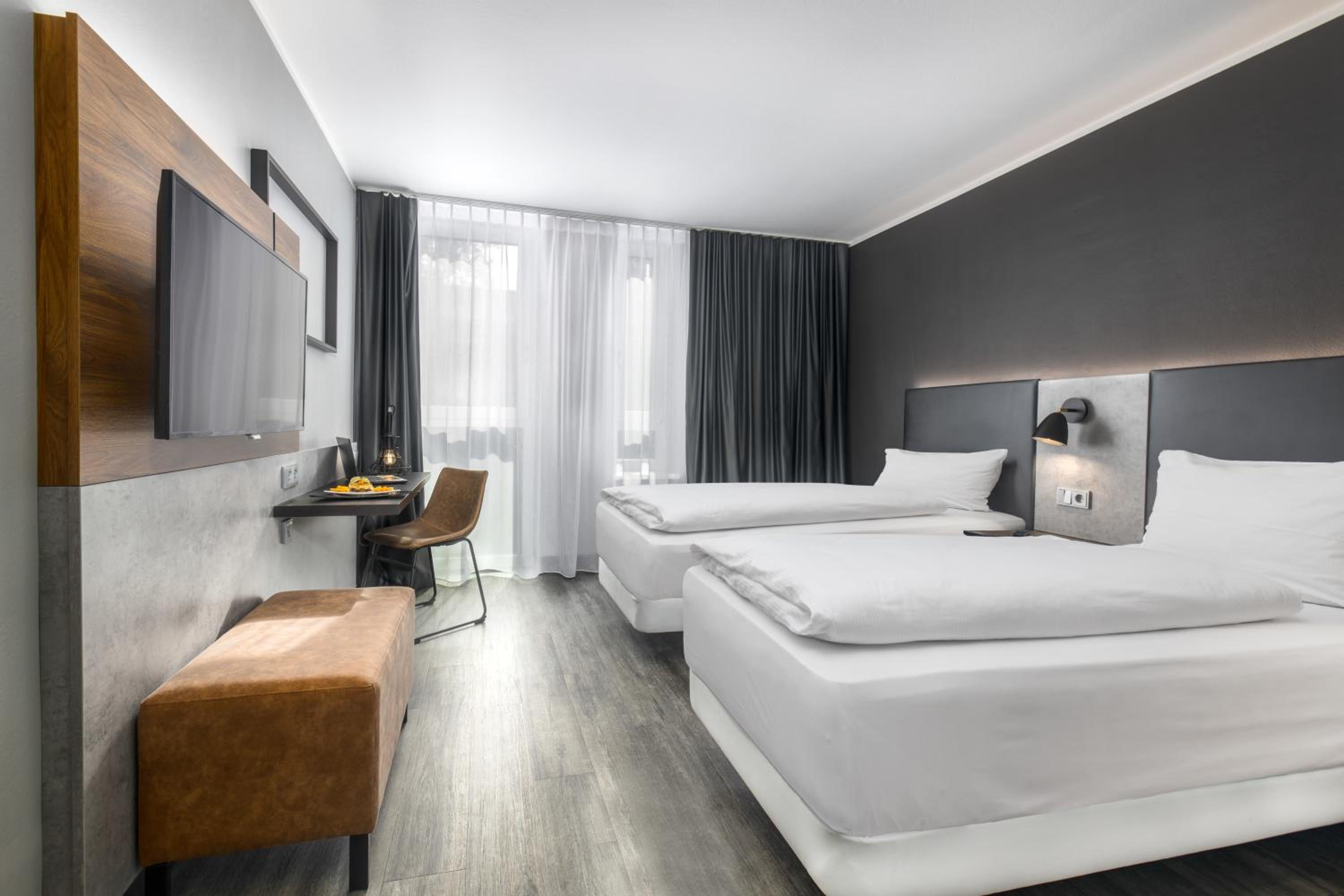 Twin Room - Photo 1