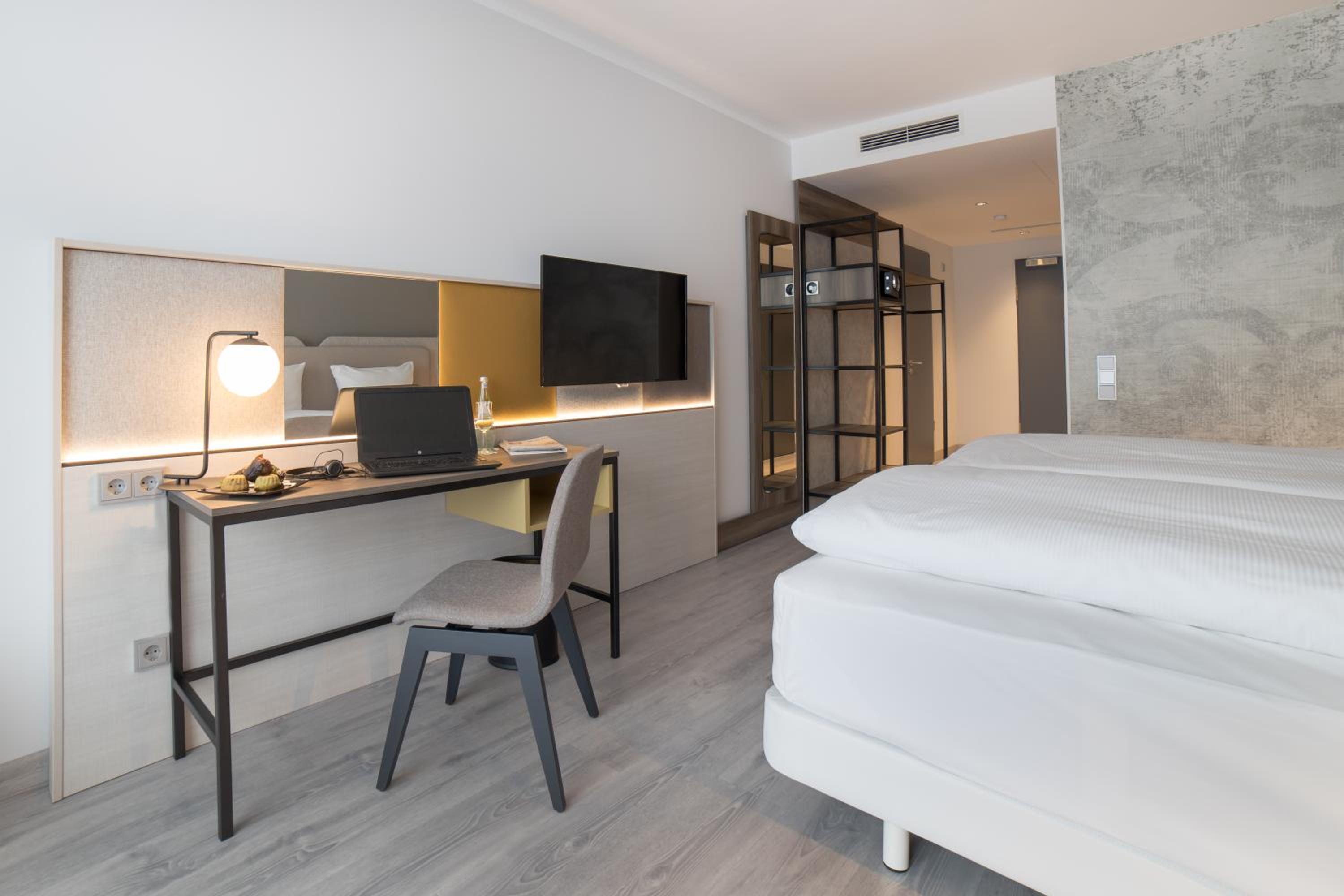 Junior Suite with Terrace - Photo 4