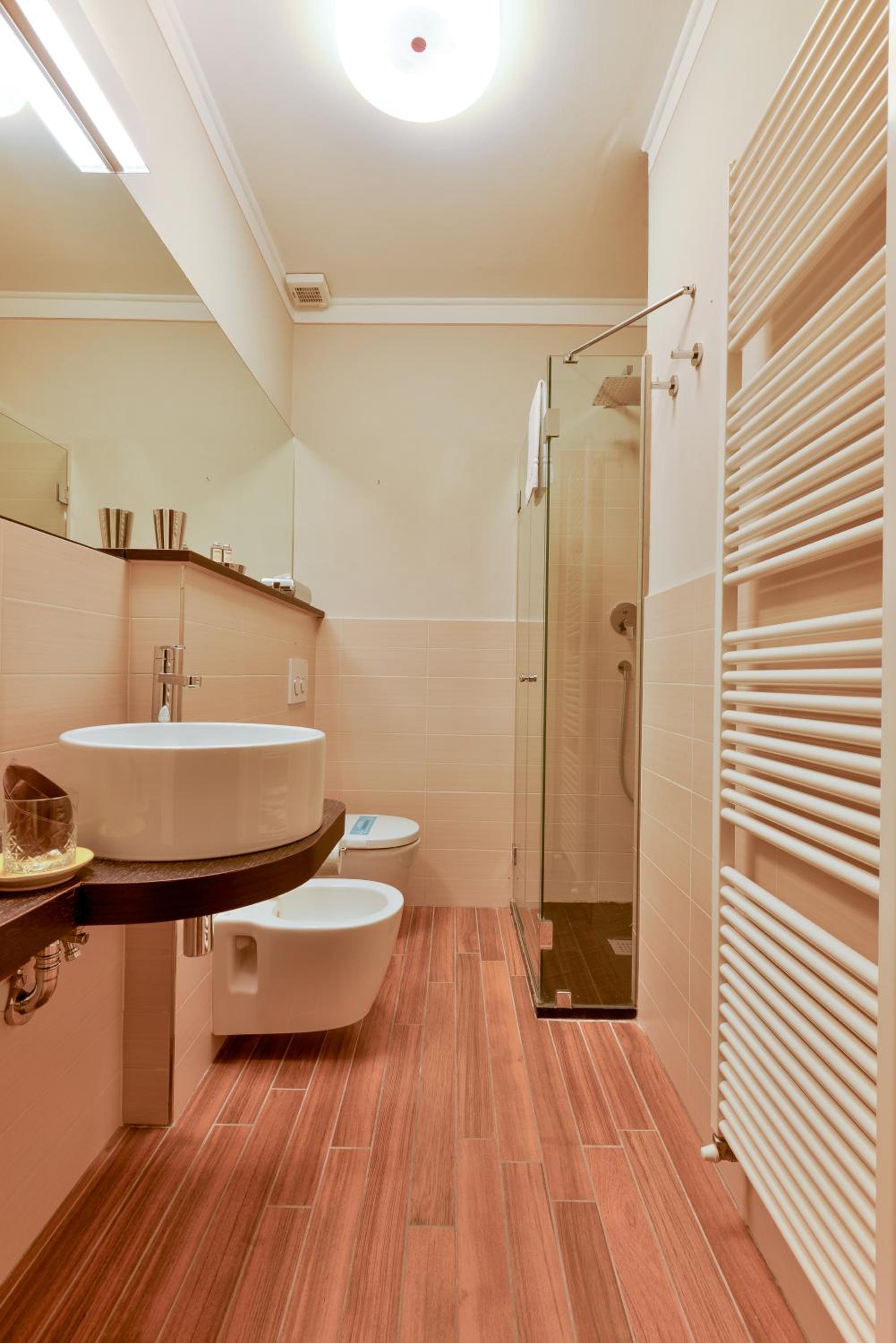Double Room - Photo 11