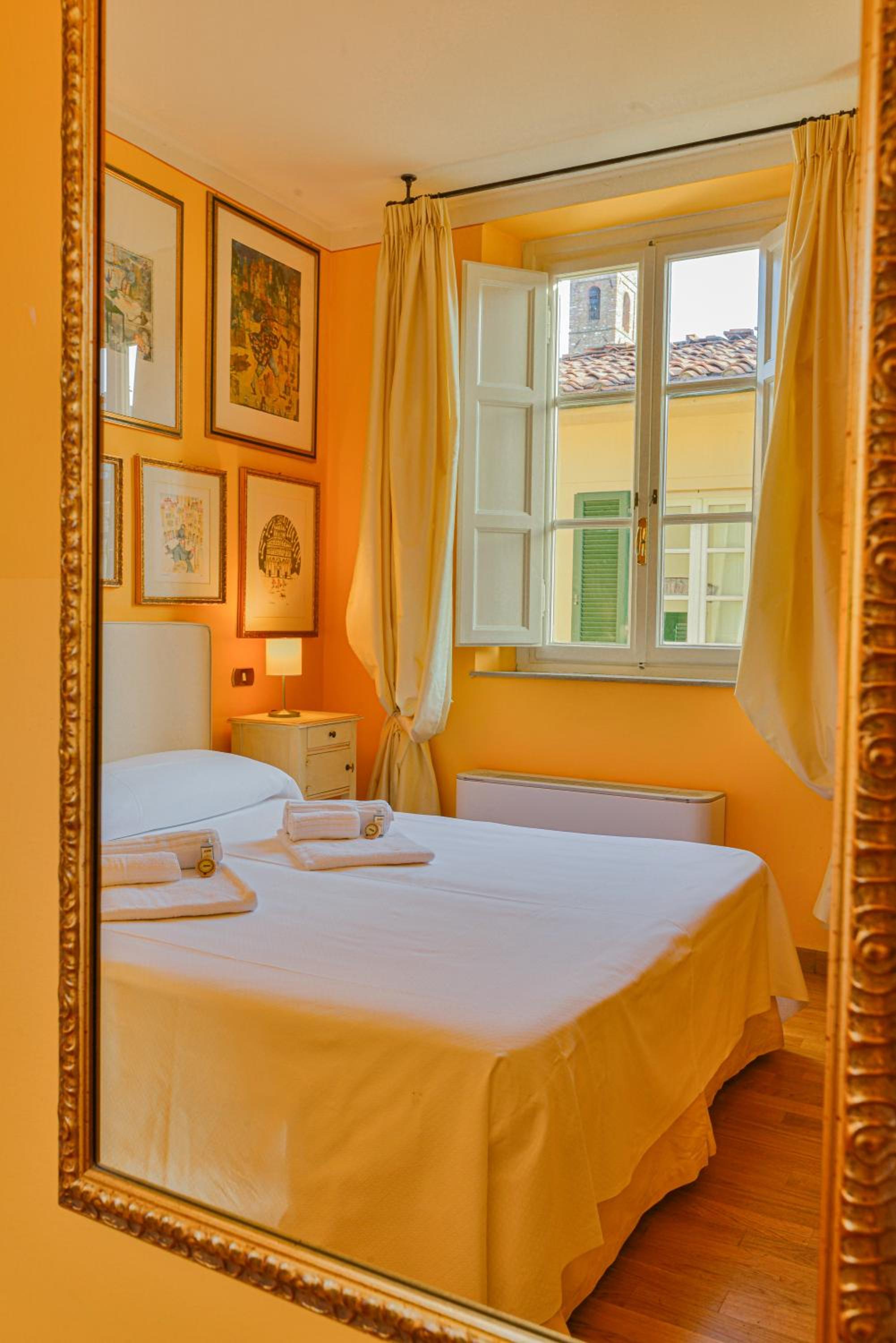 Double Room - Photo 9