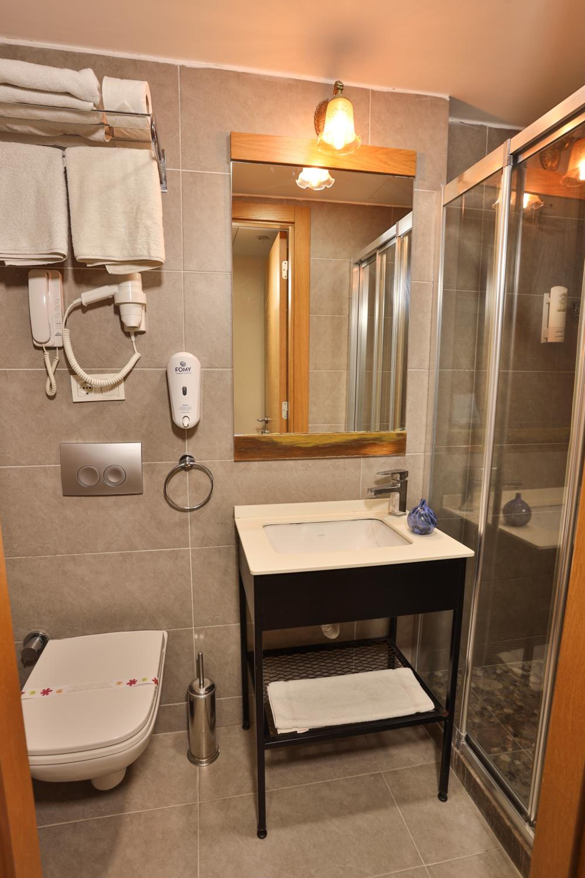 Standard Double or Twin Room photo 2