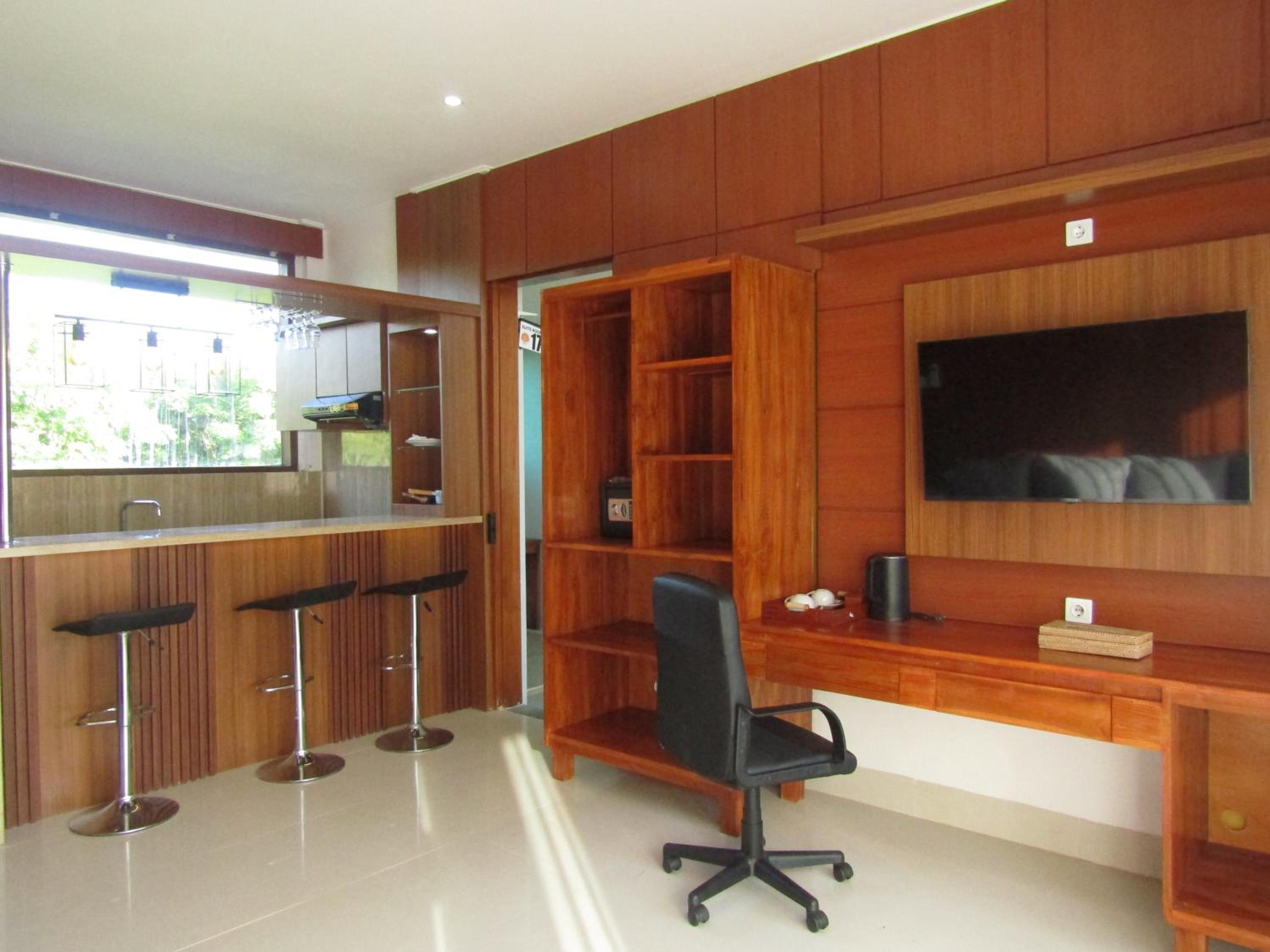 Executive Suite photo 3