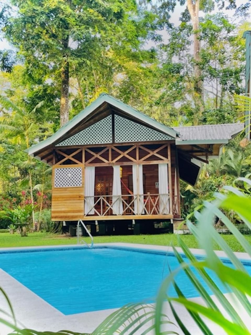 Deluxe Bungalow with Garden View photo 1