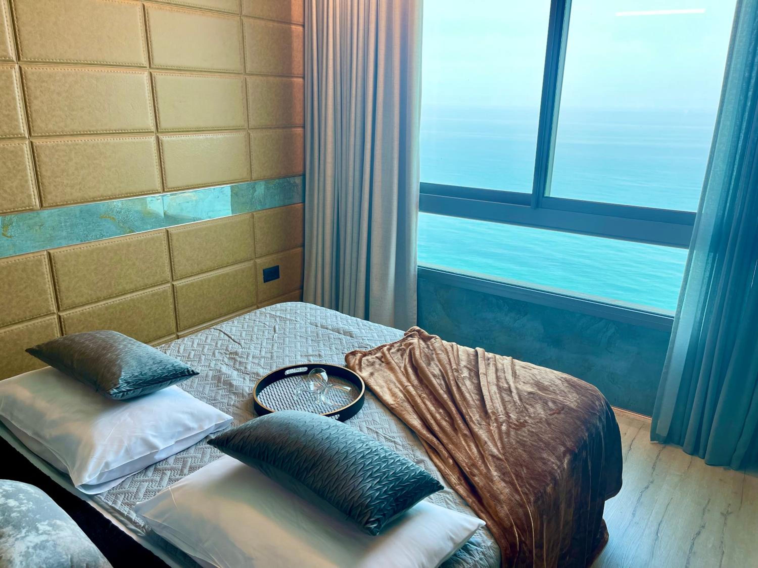 Suite with Spa Bath photo 3