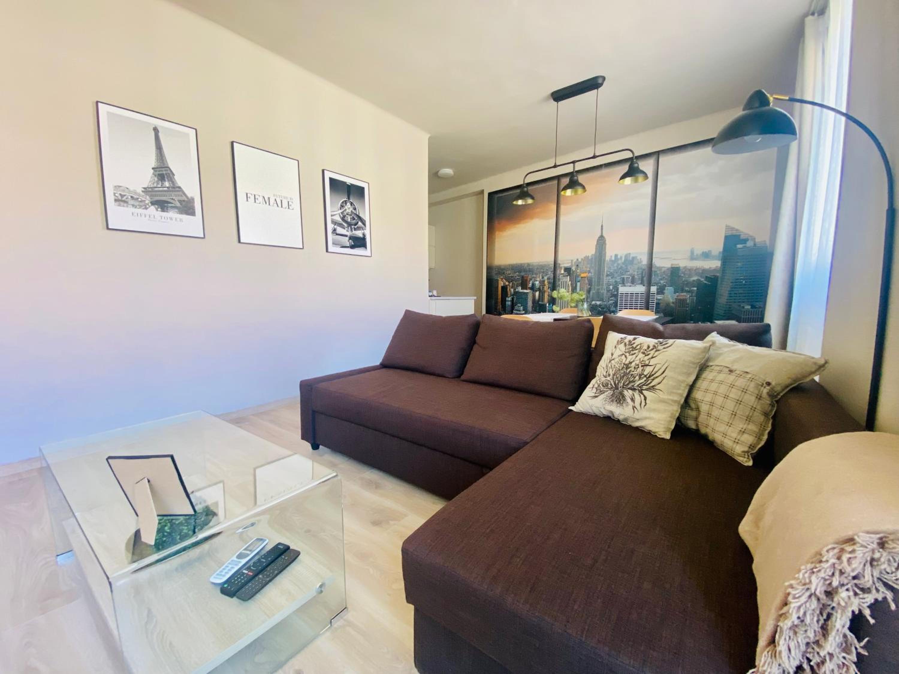 One-Bedroom Apartment photo 1