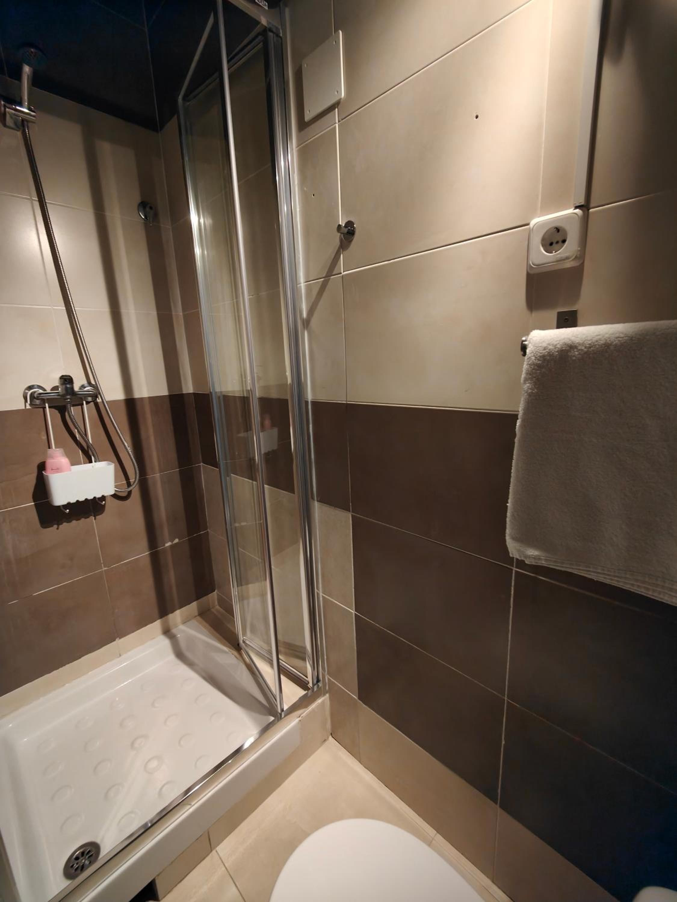 Habitación individual con baño privado