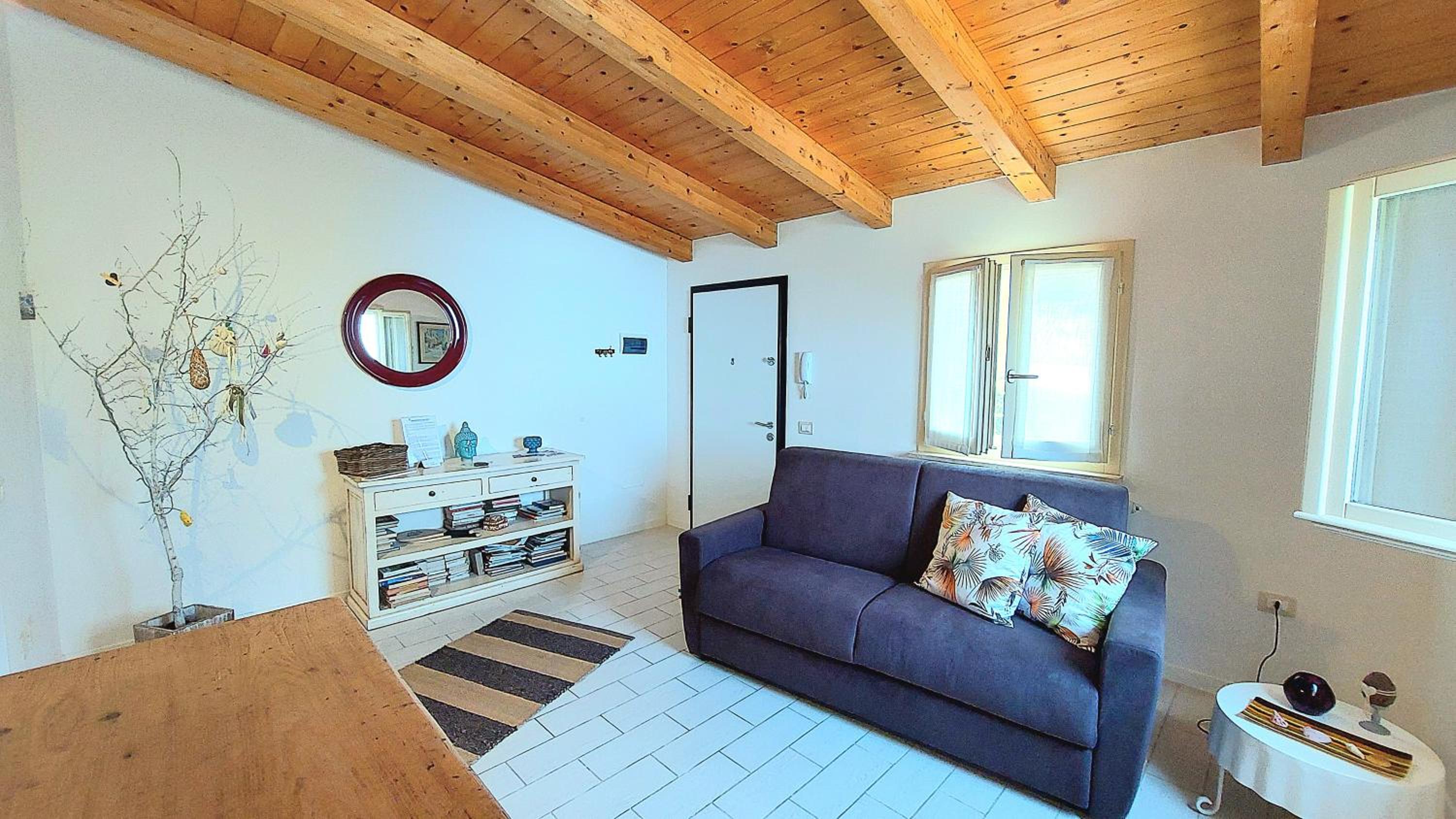 One-Bedroom Apartment - Photo 4