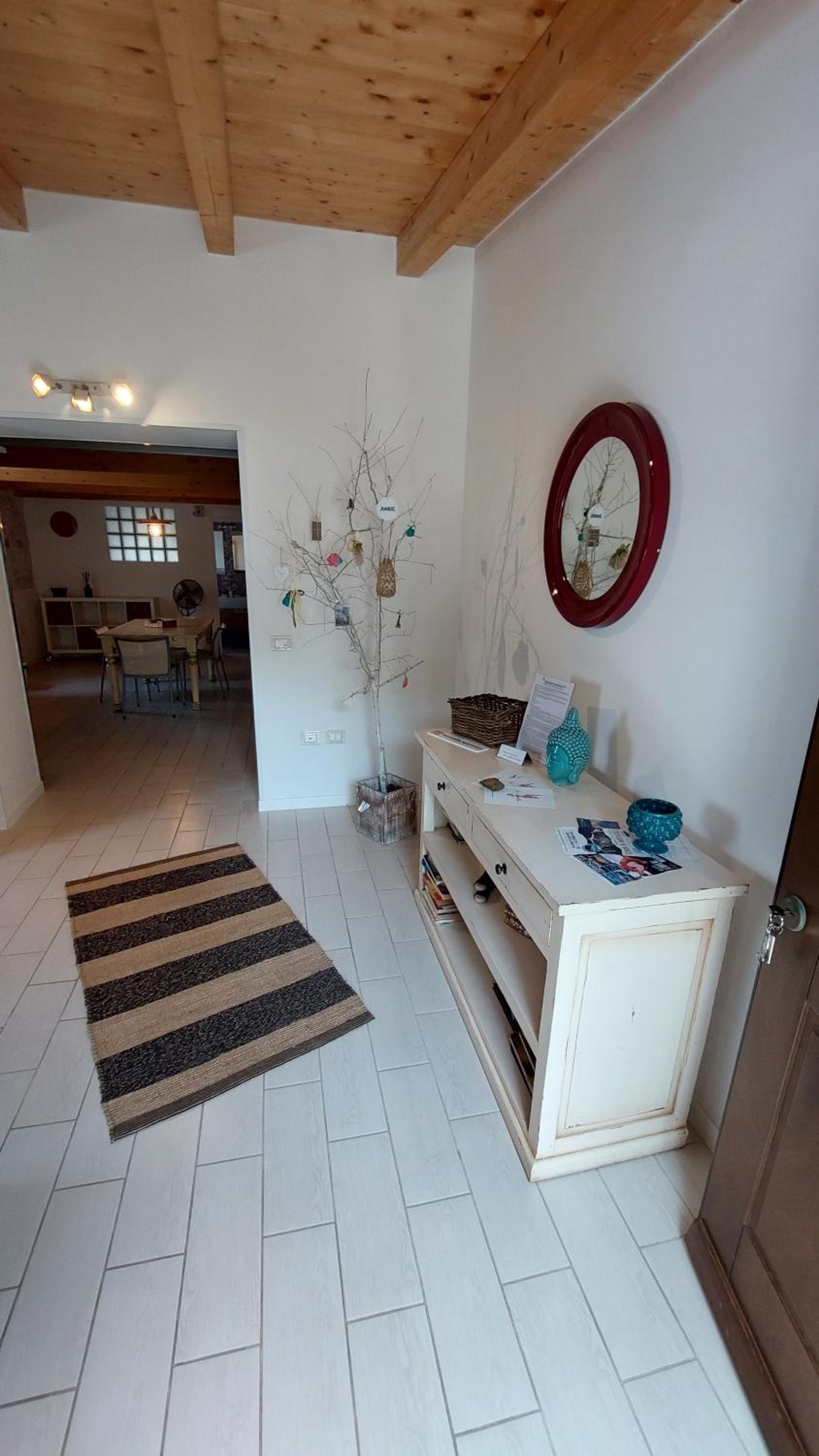 One-Bedroom Apartment - Photo 3