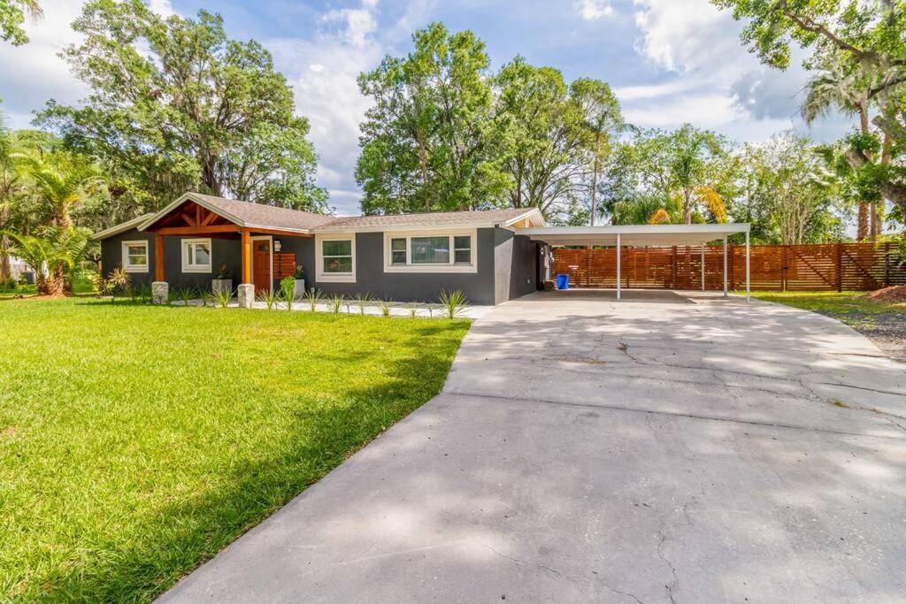 Four-Bedroom House photo 2