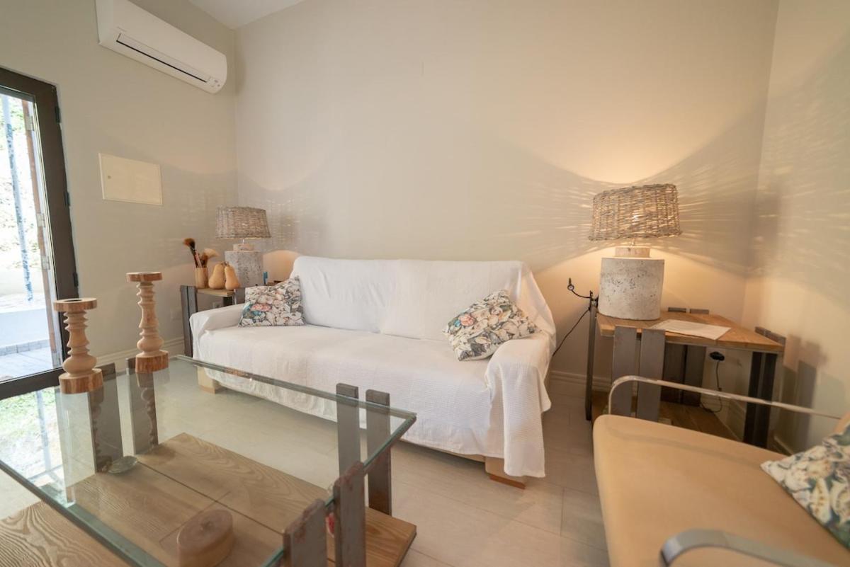Apartment With Mountain View photo 1