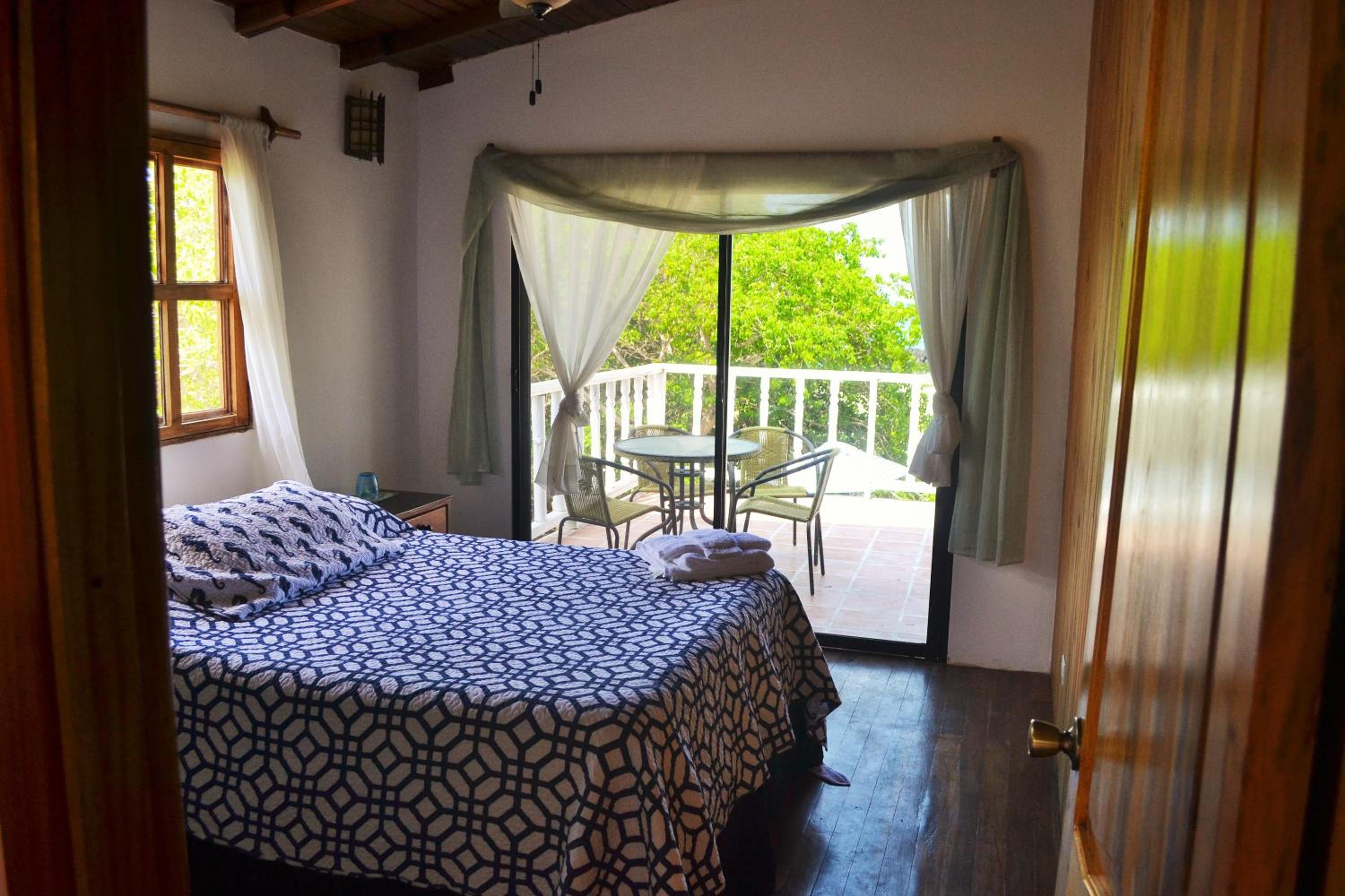Deluxe Double Room with Balcony and Sea View photo 1