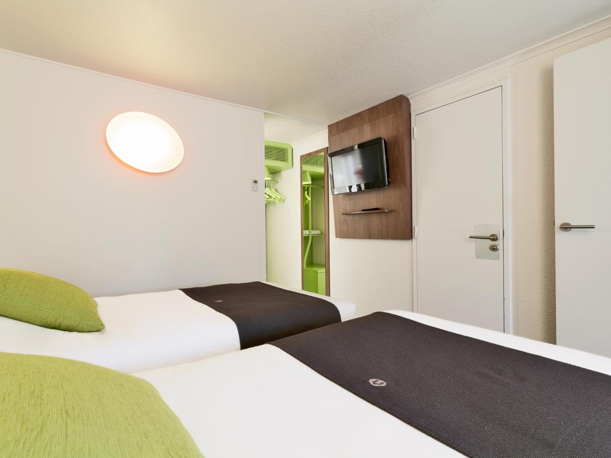 Standard Twin Room - Photo 7