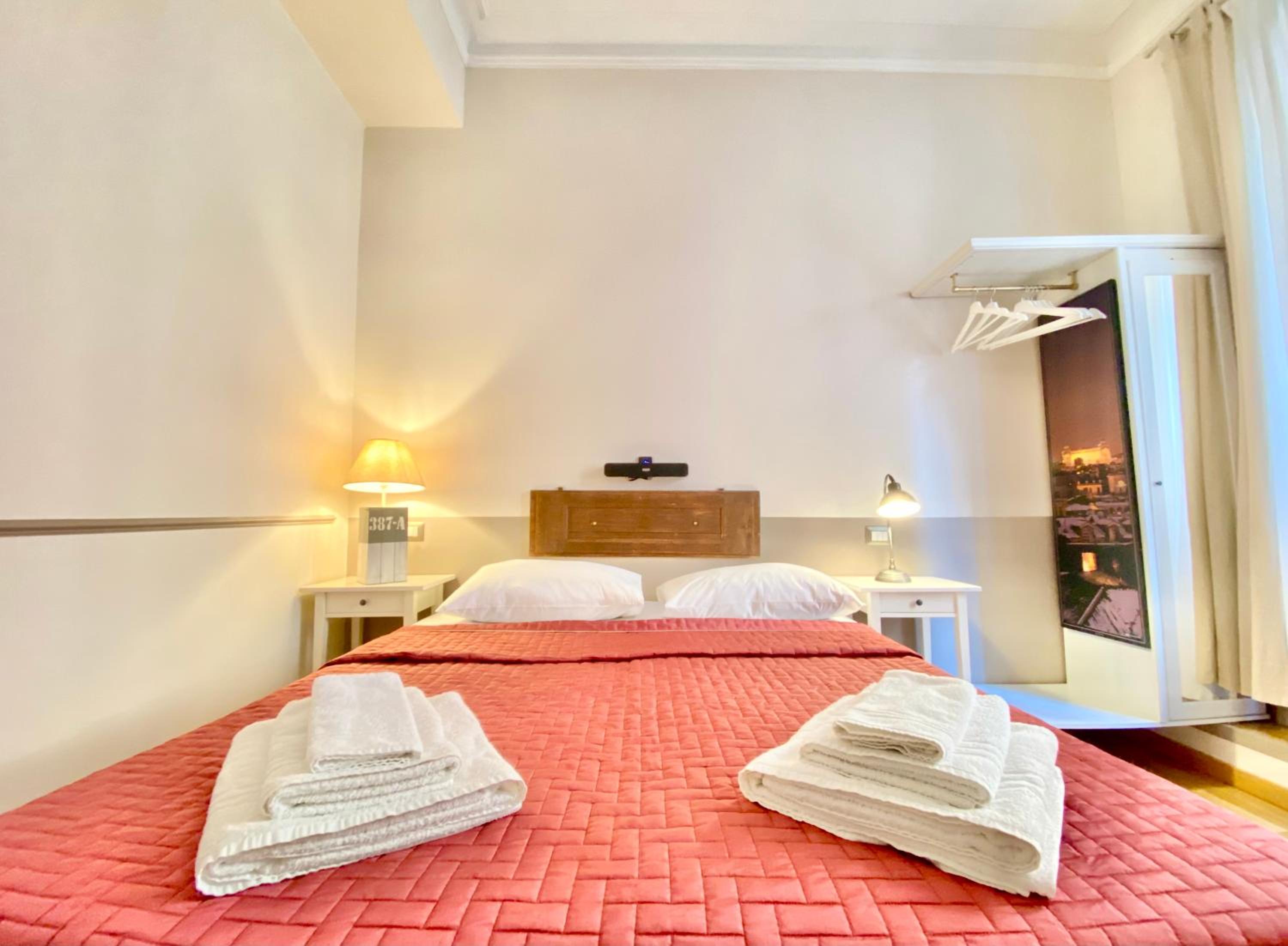 Double or Twin Room with Private Bathroom photo 1